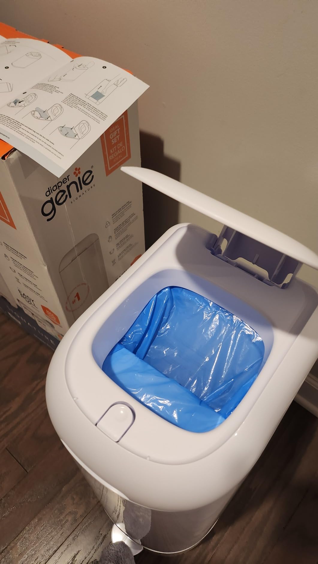 Diaper Genie Signature Pail Gift Set with 2 Easy Roll Refills, 48 bags customer photo 2