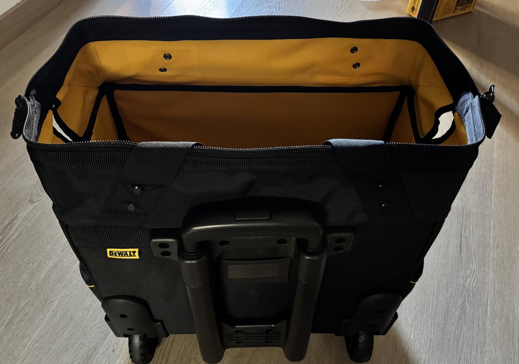 DEWALT 18 Inch Rolling Tool Storage Bag with 27 Pockets (DWST560107) customer photo 1