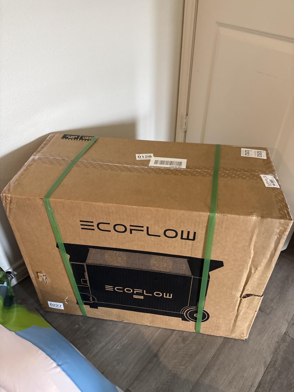 EF ECOFLOW Portable Power Station 3600Wh DELTA Pro, 120V 3600W AC Output customer photo 1