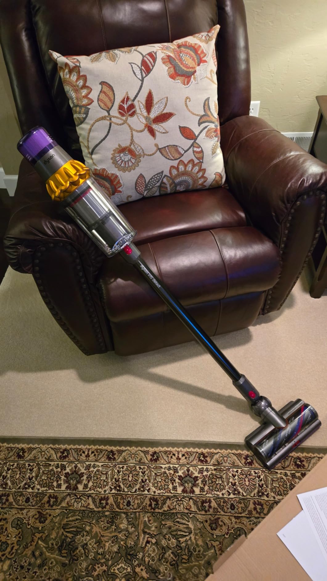 V15 Detect Cordless Vacuum Cleaner, Yellow/Nickel customer photo 1