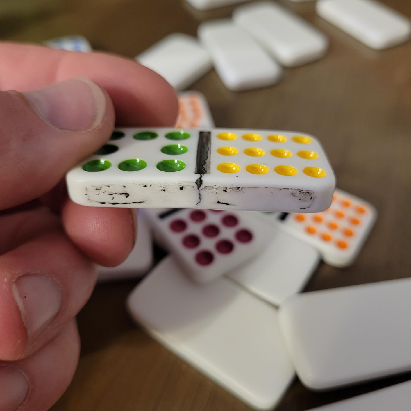 Queensell Mexican Train Dominoes Set Double 15 for Adults and Family, Mexican Train Double 15 Dominoes Set Colored Dot - 136 Tiles, 9 Trains, Wooden Hub, Aluminum Case customer photo 1