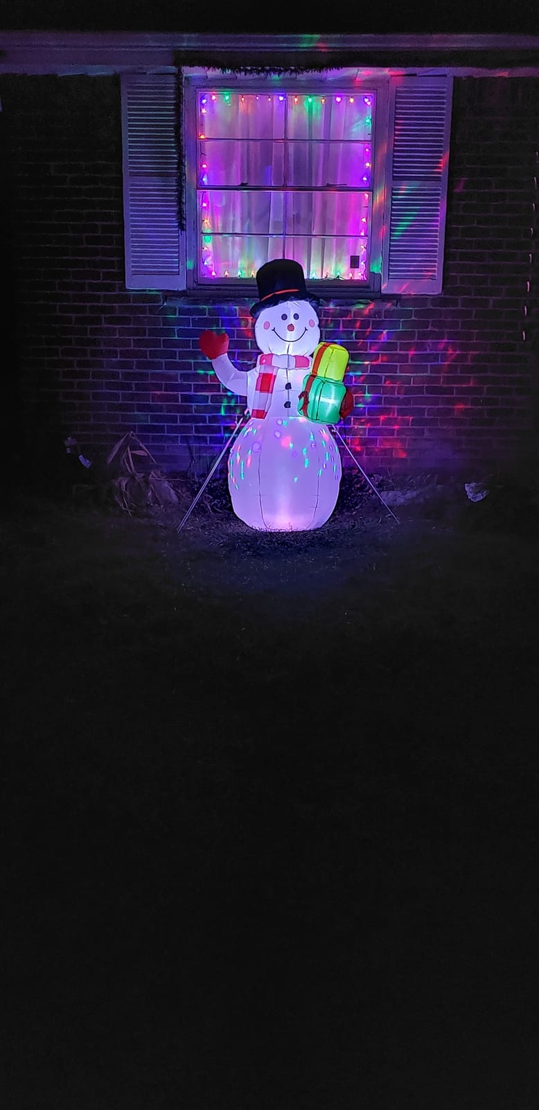 OurWarm 8FT Christmas Inflatables Outdoor Decorations, Climbing Santa Christmas Inflatable Christmas Yard Decorations with LED Lights, Christmas Blow up Yard Decorations for Outdoor Indoor Yard Decor customer photo 2