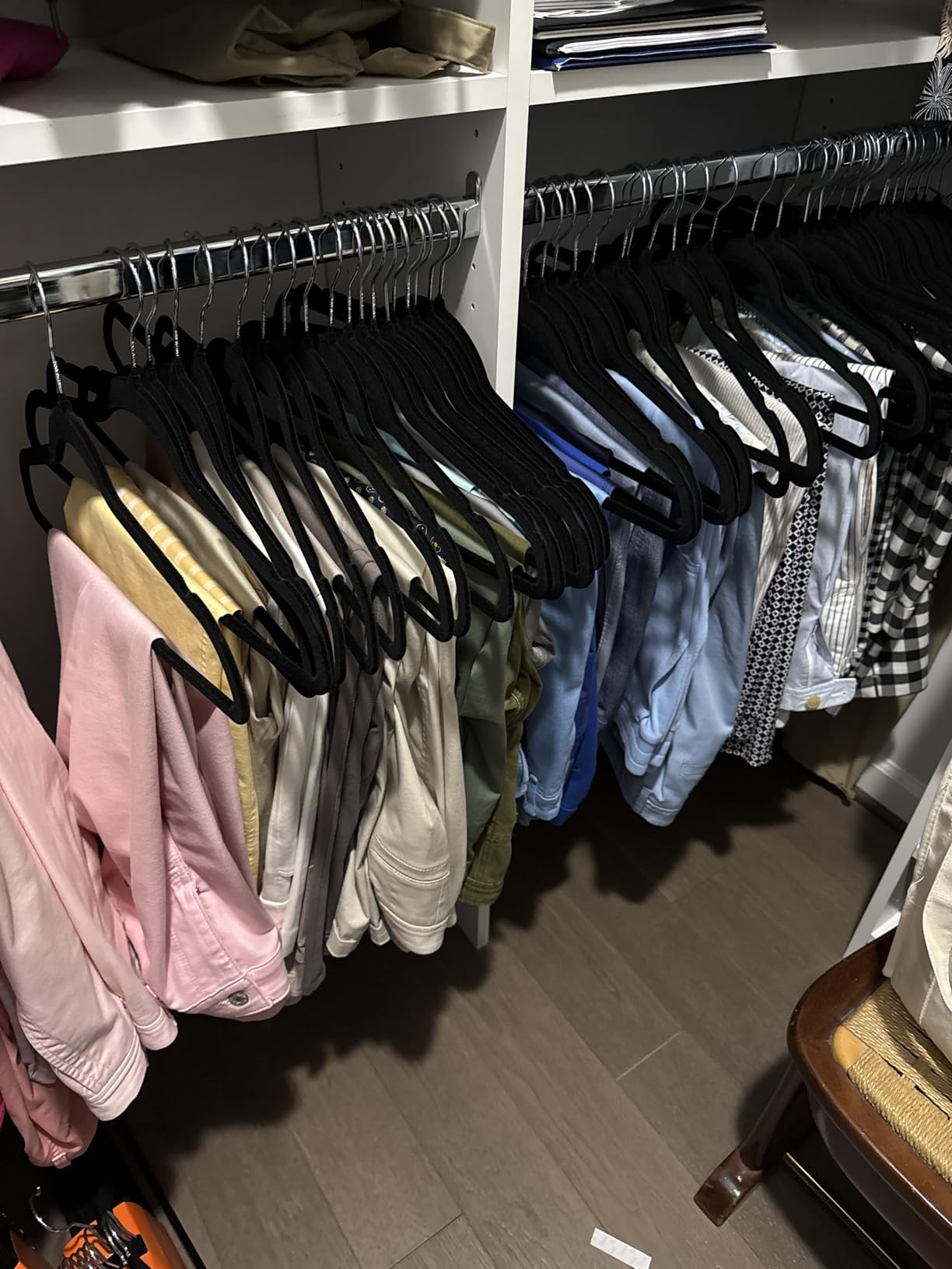 Plastic Hangers 50 Pack, Heavy Duty Plastic Hangers for Clothes | Non-velvet Slim Hangers with 360° Swivel Hook & Clothes Thin Hanger - Durable Coat Hangars, Space Saving Hanger - Black customer photo 1