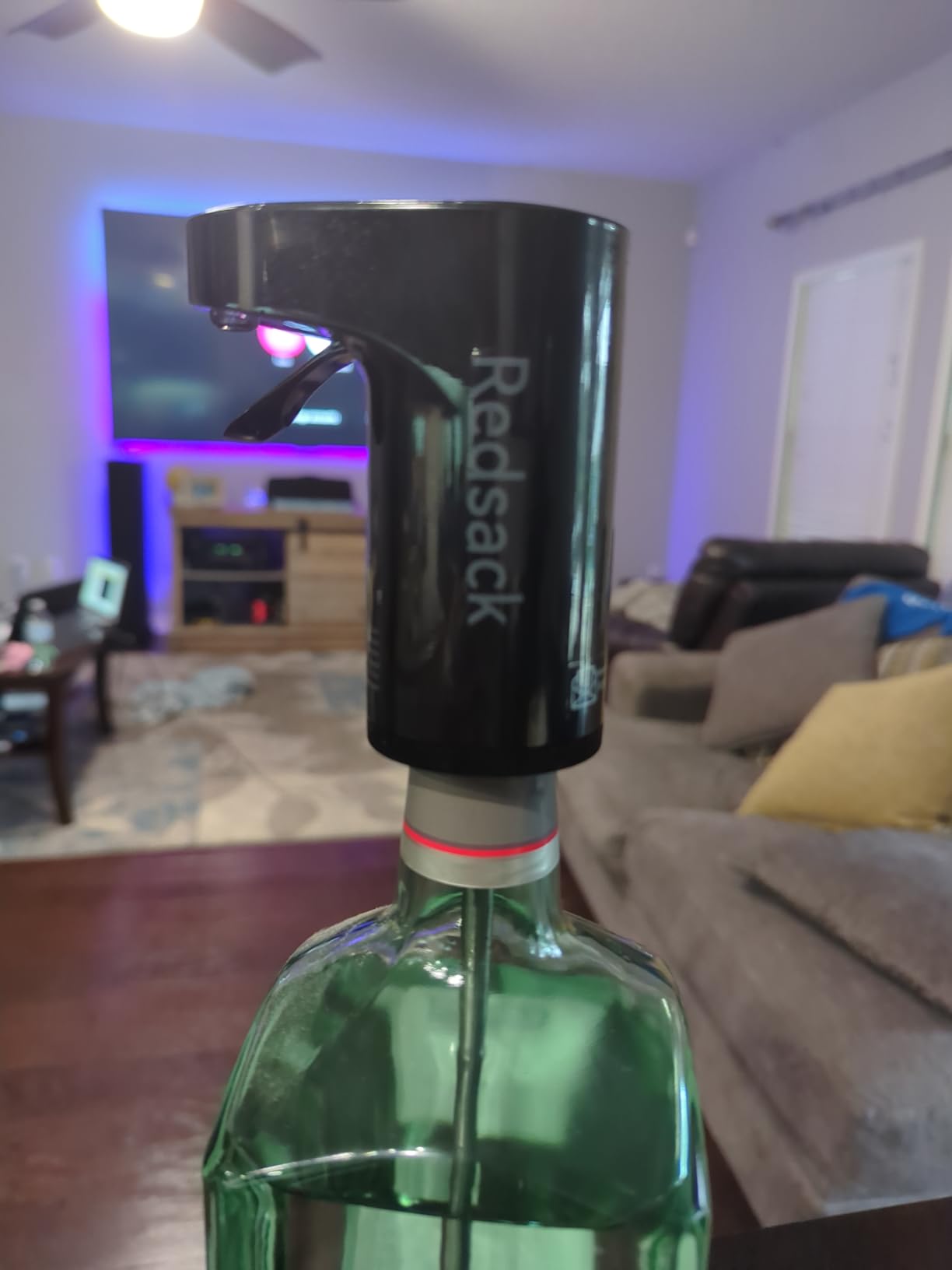 5 in 1 Wine Aerator Whiskey Dispenser, Liquor Decanter, Alcohol Pourer-Black | World Cup Party Essential | 1-Second Aeration | Easy Tap-to-Pour | 1-999ml Precision | USB-C Rechargeable | Smart&Automatic customer photo 2