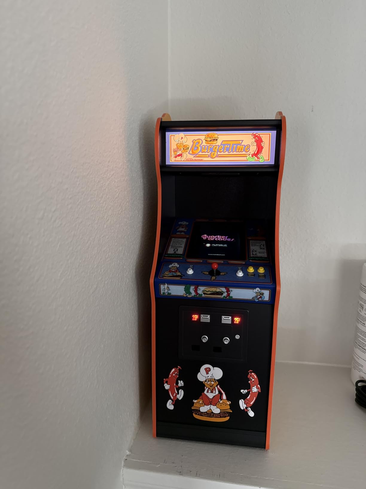 Numskull Quarter Arcades Teenage Mutant Ninja Turtles 1/4 Scale Mini Arcade | Authentic wooden cabinet, Original ROM, Rechargeable battery, 3W speakers customer photo 2
