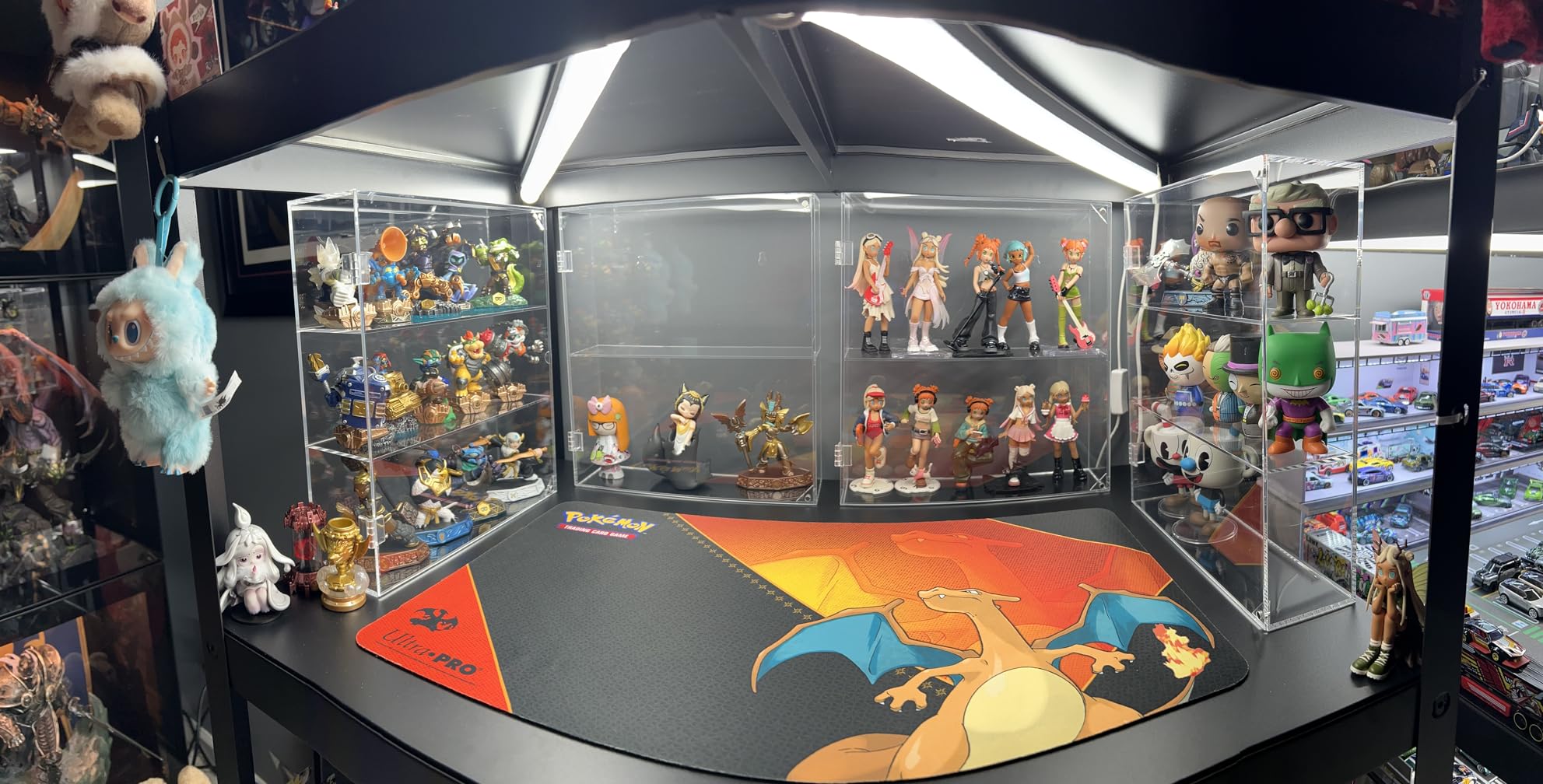 NIUBEE Acrylic Display Case for Figures, Dustproof Clear Wall Mount/Desktop | Magnetic Closure, Effortless Access, With Anti-slip Mat Ensures Stability For Popmart, Sonny Angel, Amiibo, Lego, crystals customer photo 2