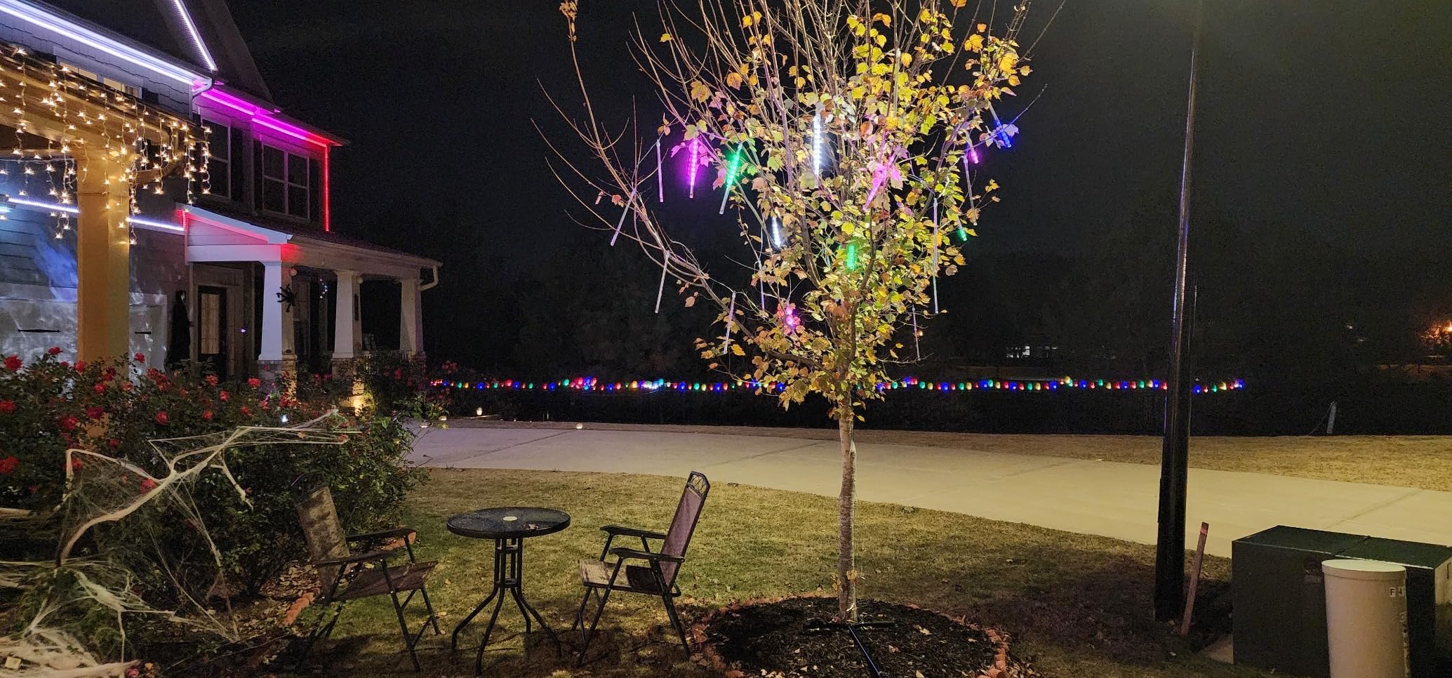 Kwaiffeo Christmas Lights Outdoor, 24 Tubes Meteor Shower Light Snow Falling Icicle Lights for Xmas Tree Halloween Decoration Wedding Party Window, UL Plug, White customer photo 1