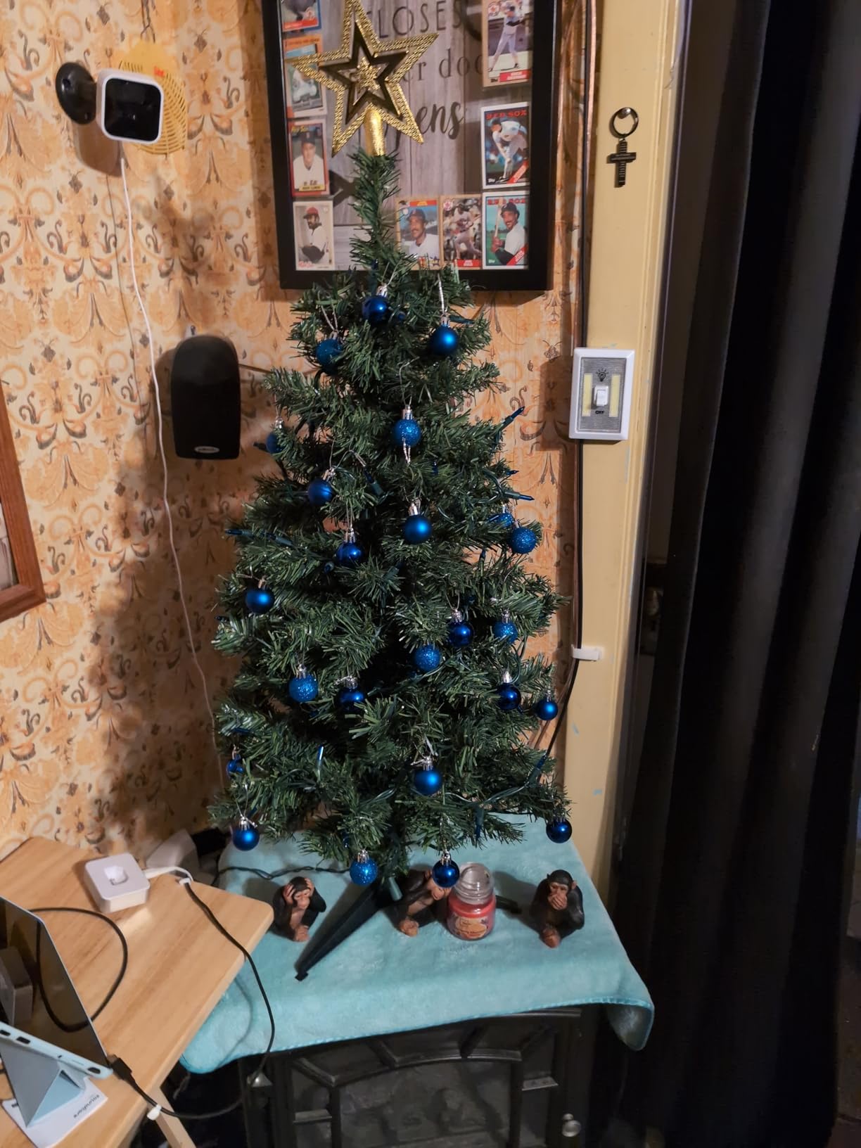 DUUDO 3FT Premium Hinged Artificial Holiday Small Mini Christmas Tree for Tabletop,Home, Office, Indoor and Outdoor Holiday Decoration,Easy Assembly Metal Hinges & Foldable Base customer photo 2