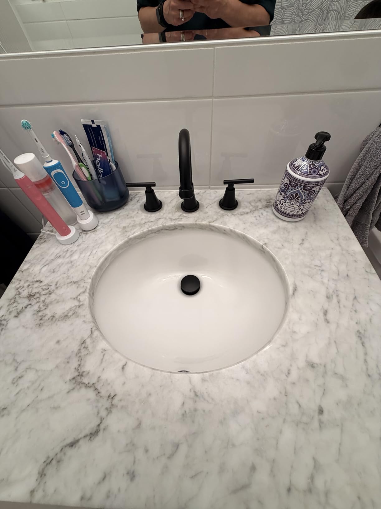 Hurran Matte Black 3 Hole Widespread Bathroom Sink Faucet, Stainless Steel Lead-Free, with Drain and Supply Lines, for Vanity RV Restroom customer photo 2