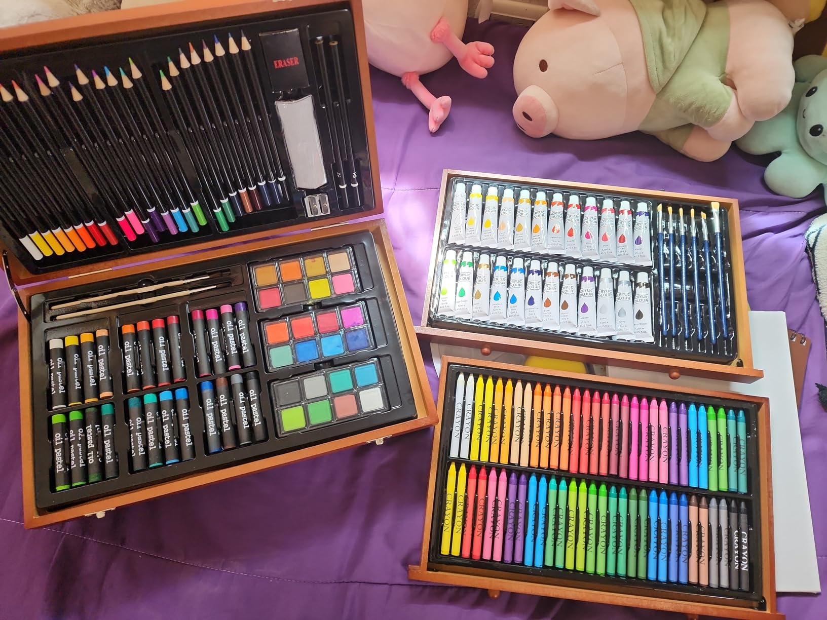 Soucolor Art Supplies, 192-Pack Deluxe Art Set Drawing Painting Supplies Kit | Supplies Kit with Acrylic Pad, Watercolor Pad, Sketch Book, Canvases, Acrylic Paint, Crayons, Pencils Birthday Gifts customer photo 1