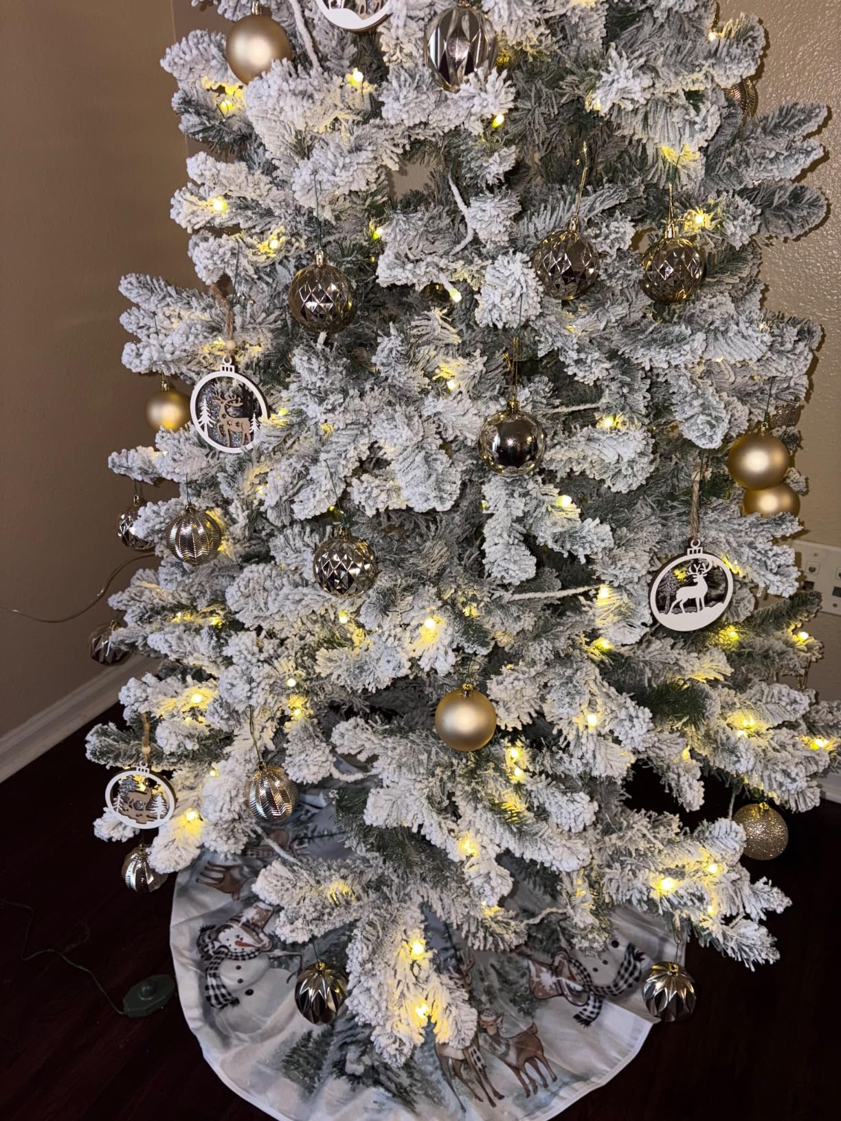 AVOIN colorlife Snowman Reindeer Snowflake Christmas Tree Skirt 36 Inch, Split Slit Design, Rope Ties, Perfect 4-6 ft Trees Compatibility customer photo 1