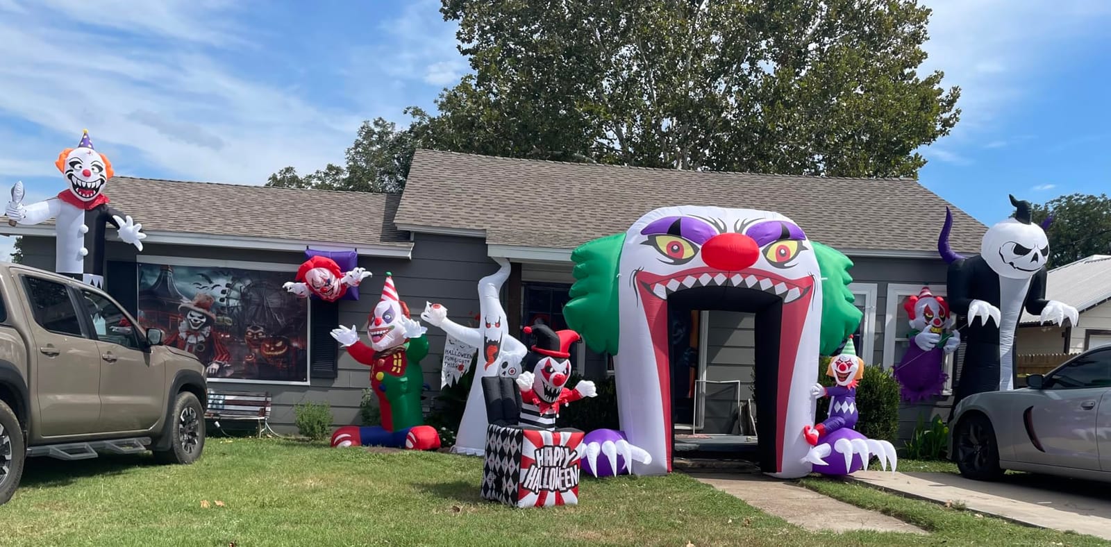 ZPISF Giant 10 FT Halloween Inflatables Clown Archway Outdoor Decorations, Scary Halloween Arch Blow Up Yard Decorations for Front Yard Lawn Garden Decor customer photo 1