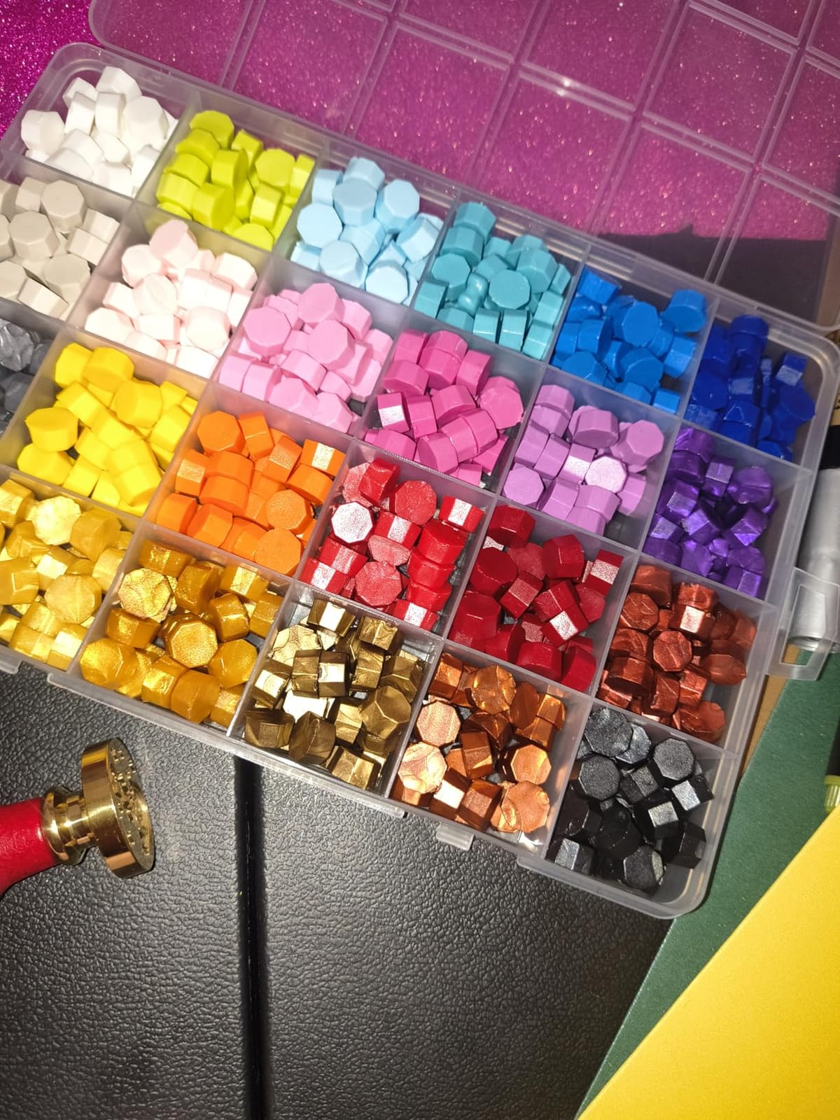 MONVICT 732 Pcs Wax Seal Stamp Kit Electric Wax Seal Warmer, 24 Colors | Sealing Beads, Stamp, Spoon, Pens, Envelopes, Tweezers Gift for Crafter DIY, Pink Gift Box customer photo 1