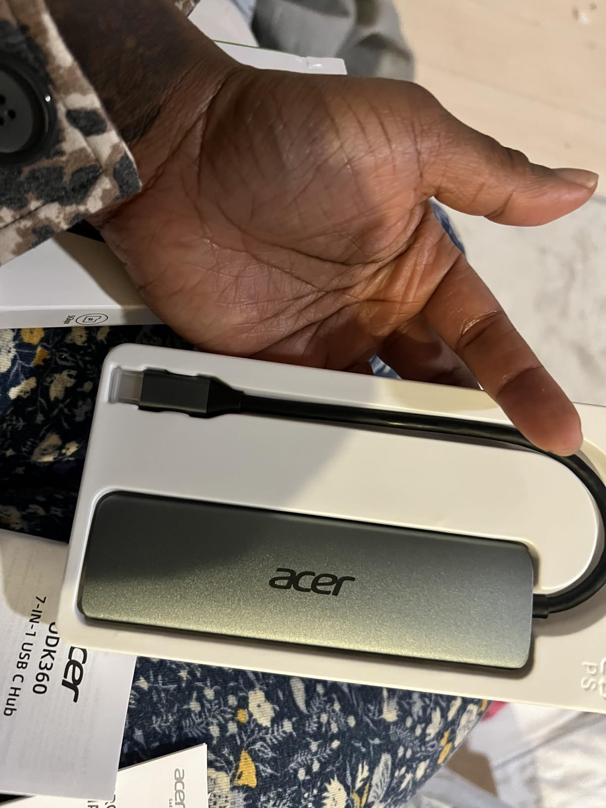 Acer USB C Hub, 7 in 1 Multi-Port Adapter for Laptop/Mac Type C Devices | 4K USB C to HDMI Splitter Hub, 100W Max PD Port, 2 USB 3.0 & 1 USB C Data Ports 5Gbps, SD/TF Card Reader customer photo 2