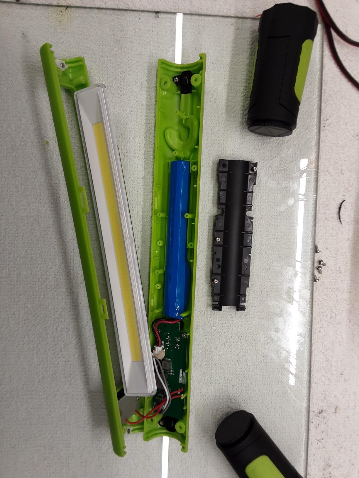 Mechanic Work Light, 3000LM Magnetic Work Lights, 5200mAh Rechargeable LED Work Light Bar, Portable Cordless Underhood Work Lights with Hooks for Inspection Workshop Emergency customer photo 2
