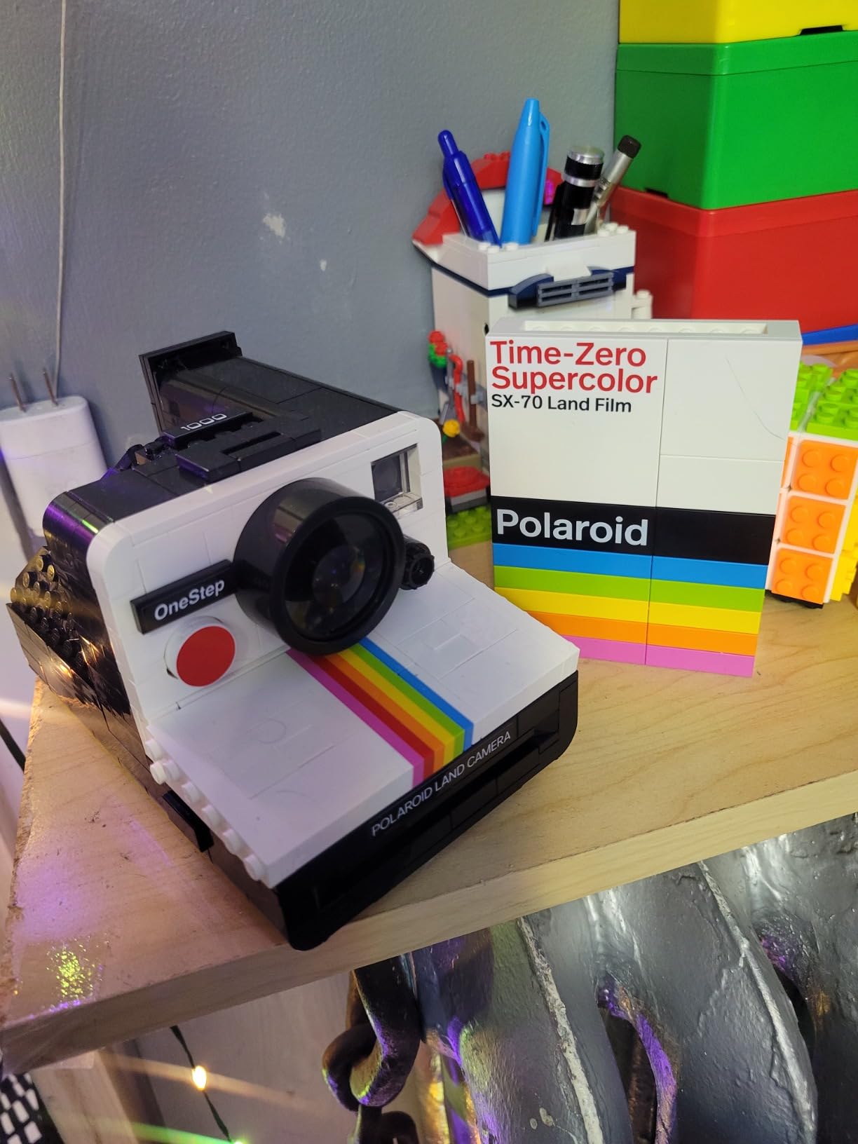 LEGO Ideas Polaroid OneStep SX-70 Building Set for Adults - Vintage Polaroid Model DIY Craft Kit, Ages 18+ - Gift for Birthdays - 21345 customer photo 2