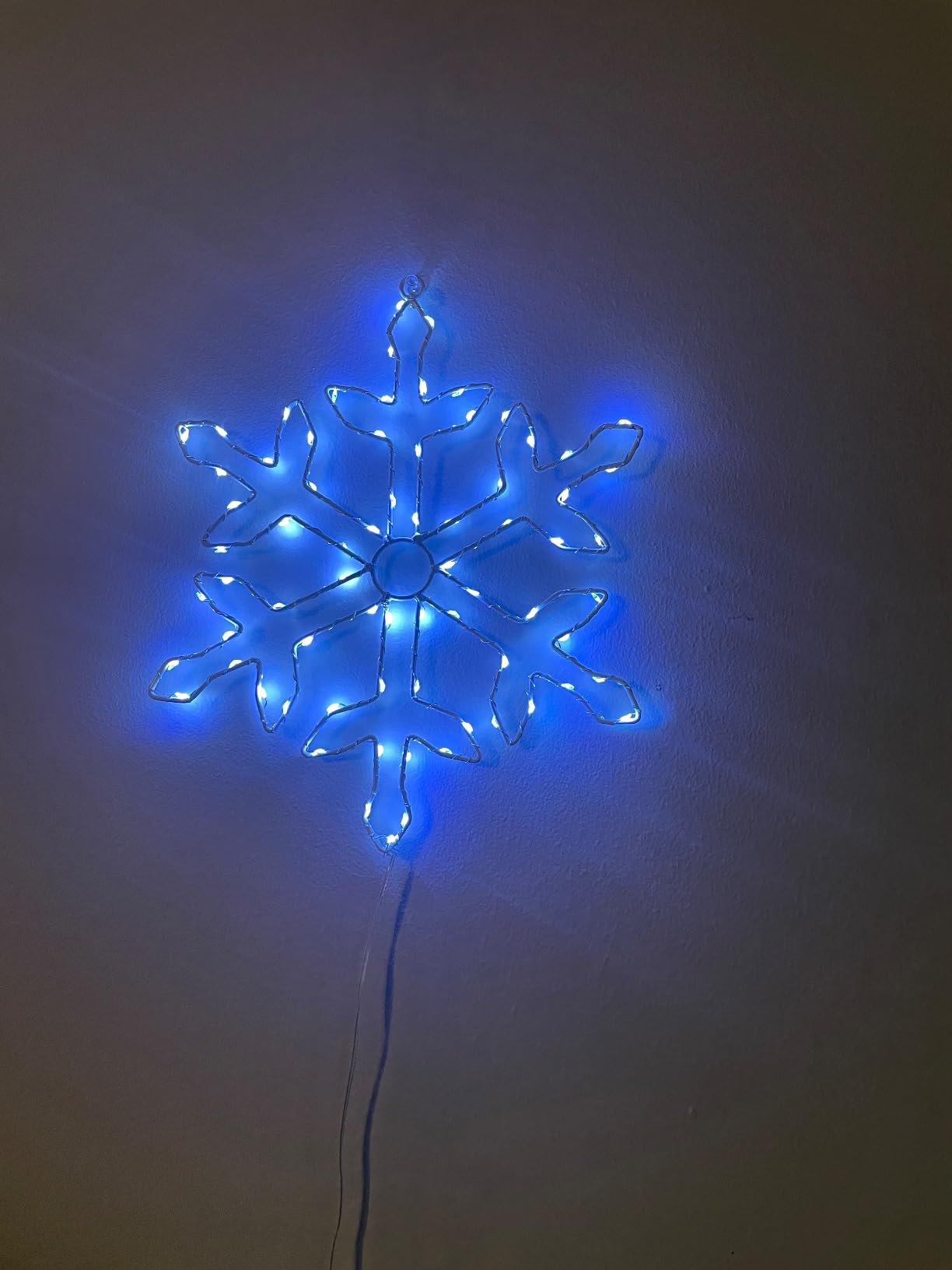 Zimati Christmas Window Lights Decorations Snowflake Silhouette | 14 in Iron Frame, Cool White, USB Powered, Timer, Remote Control, 8 Lighting Modes, Suction Cup Hook, Home Door Xmas Decor customer photo 1