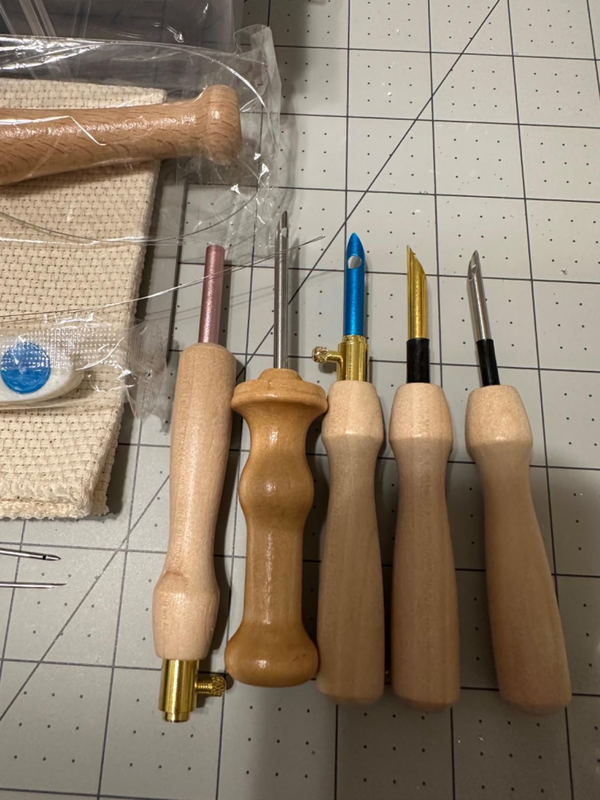 35 Pcs Punch Needle Kit, Punch Needle Tool Adjustable Punch Needle Embroidery Kits Include Wooden Handle Embroidery Pen Set, Big Eye Needles, Punch Needle Cloth - Valentines Gifts for Adults Beginners customer photo 2