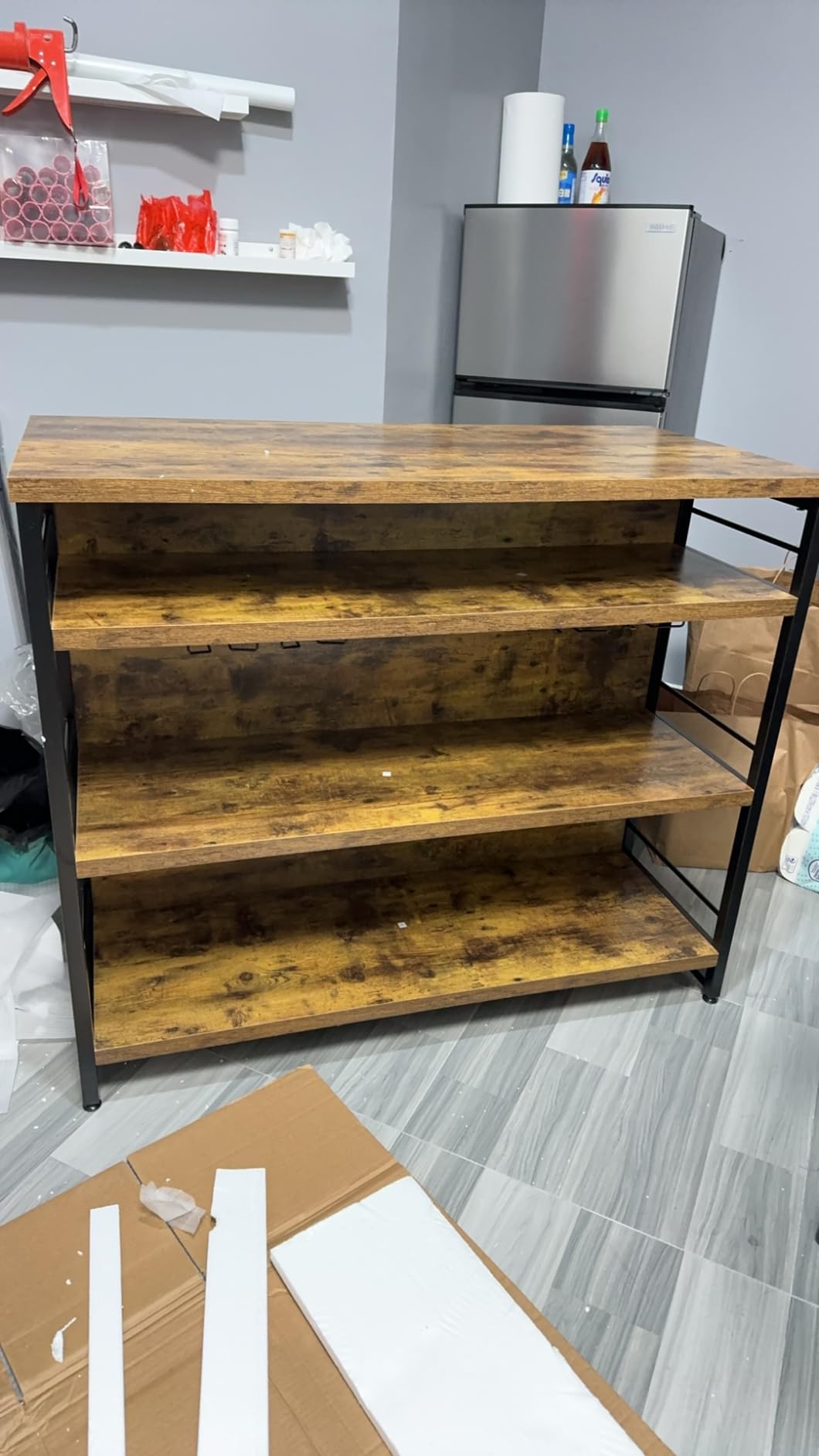 Giantex Home Bar Unit, 4 Tier Liquor Bar Table with Footrest, Wine Bottle Racks, Glass Holder, Industrial Corner Mini Coffee Bar Cabinet for Home Kitchen Pub customer photo 2