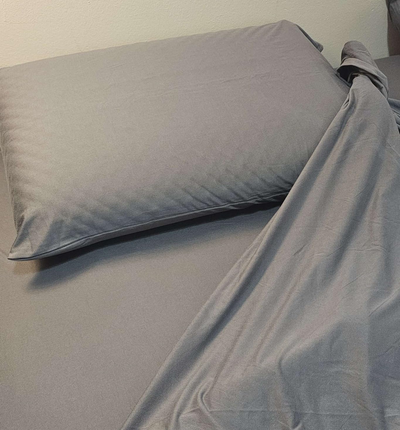 Bare Home Cooling Performance Jersey Knit Stretch Sheet Set (Queen, Grey) | Cooling Performance Jersey Knit Stretch, Moisture-Wicking & Breathable, 4-Way Stretch, Envelope Pillowcases customer photo 1