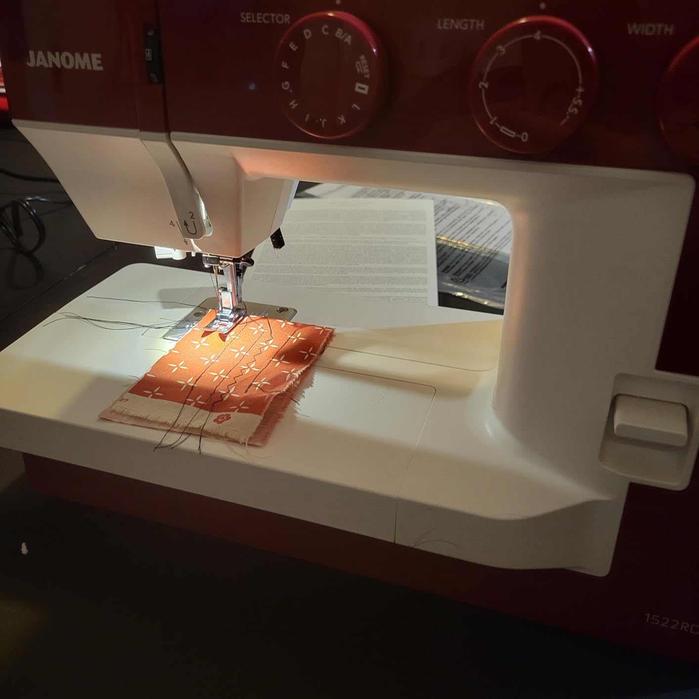 Janome 1522DG Mechanical Sewing Machine - Aesthetic Dark Gray Sewing Machine for Beginners, 22 Built in Stitches, 1 Step Buttonhole, Heavy Duty Metal Frame, Built in Needle Threader for Easy Use customer photo 2