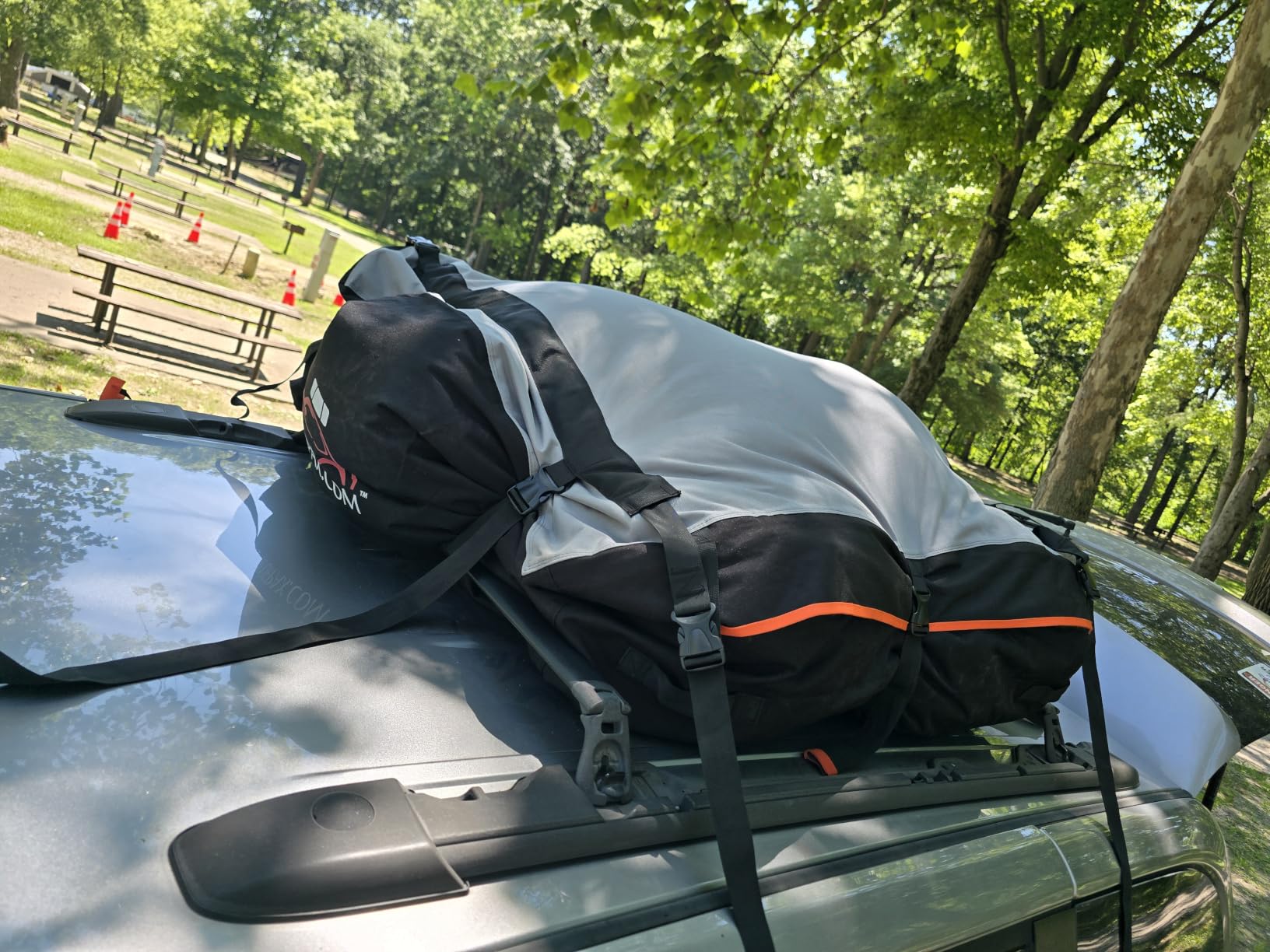 RoofPax XXL 28 cuft Car Rooftop Cargo Carrier Bag Extra Waterproof Car Roof Storage with 10 Heavy Duty Tie Down Straps and 4 Hooks Roof Bag Cargo Carrier for Top of Vehicle with/Without Rack customer photo 2