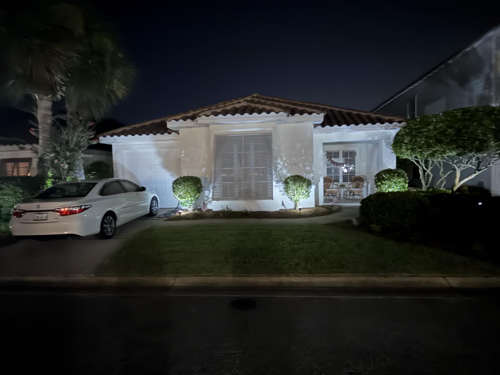 AUDERWIN Solar Spot Lights Outdoor Waterproof 4 Pack IP65, 63 LED 3 Lighting Modes Spotlights for Yard Garden House Garage Pathway customer photo 2