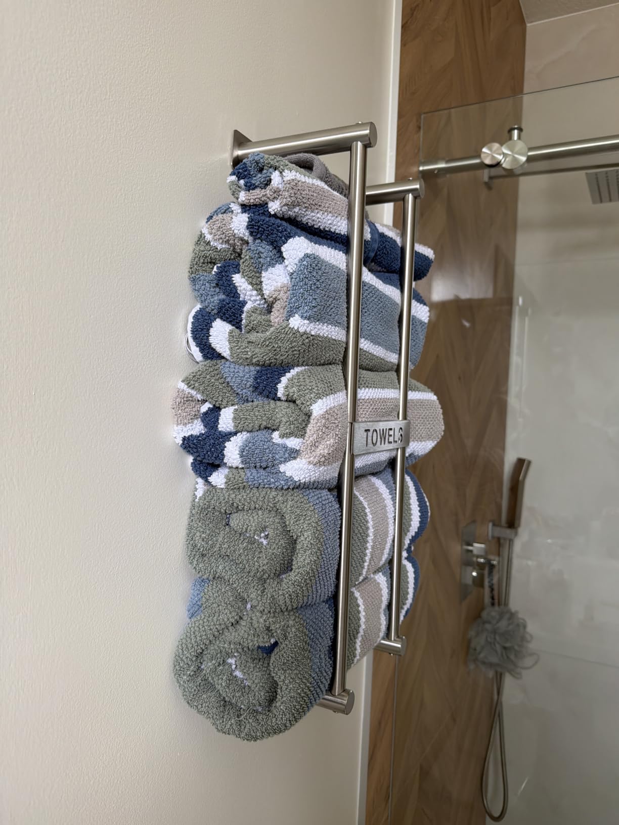 STWWO Bathroom Towel Storage for Bathroom, Wall Towel Rack for Rolled Towels, 30 inch Towel Holder Wall Mounted with Metal Shelf Can Holds 6 Large Towels, Brushed Nickel customer photo 2
