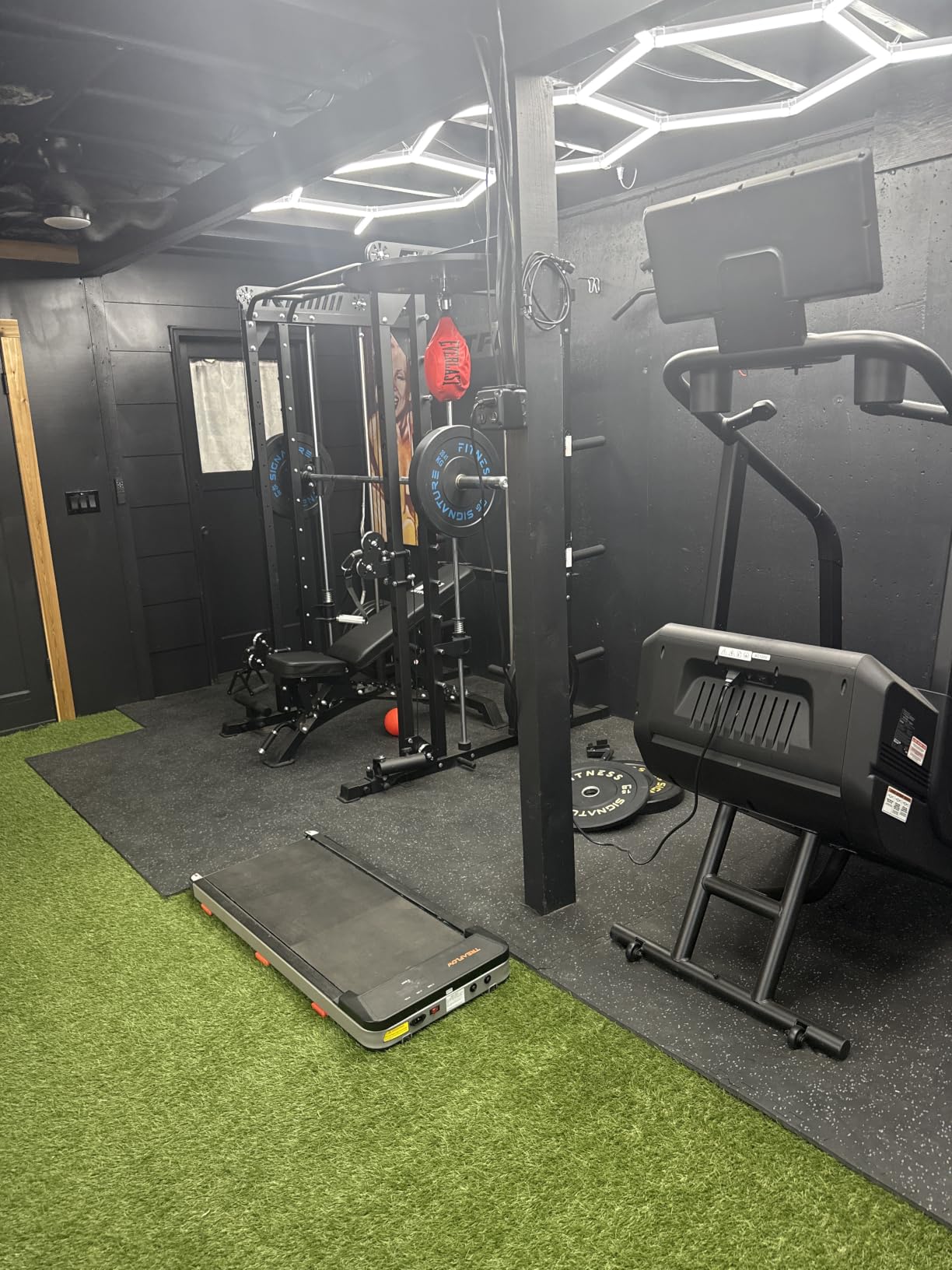 SUPERJARE 0.56'' Thick 96 Sq Ft Rubber Top Gym Flooring for Home Gym | High Density Gym mat with Upgraded Rubber Top, 24 Pcs Interlocking EVA Foam Exercise Equipment mat, Workout Mat, Black/Grey customer photo 1