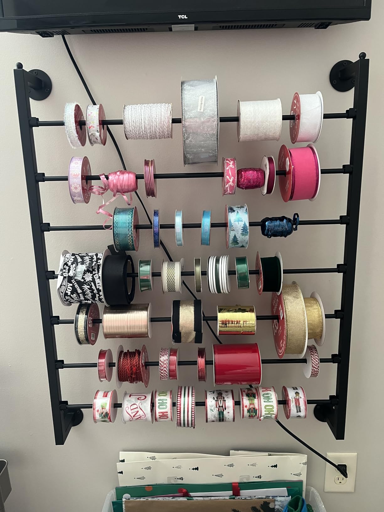 ikare Ribbon Storage Organizer, Wall Mounted Ribbon Organizer, Wrapping Paper Rack, 7-Tier Metal Ribbon Storage for Craft Room, Flower Shop, Christmas Gift Wrapping Paper customer photo 1