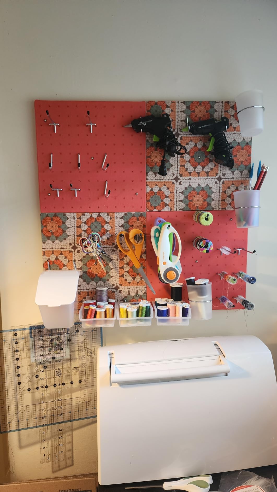 FZK Peg Board with Hooks, Plastic Pegboard Kit with 4 White Pegboards and Accessories, Peg Board Wall Organizer for Office and Craft Room customer photo 1