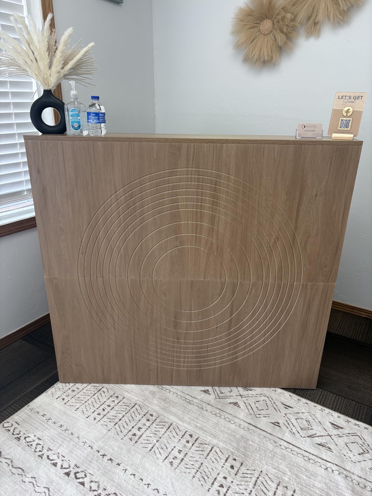 Tribesigns Reception Desk with Counter, Modern Front Desk Reception Room Table with Cable Grommet, 47 inch Retail Counter for Checkout, Lobby, Beauty Salon, Home Office Desk, Black customer photo 1