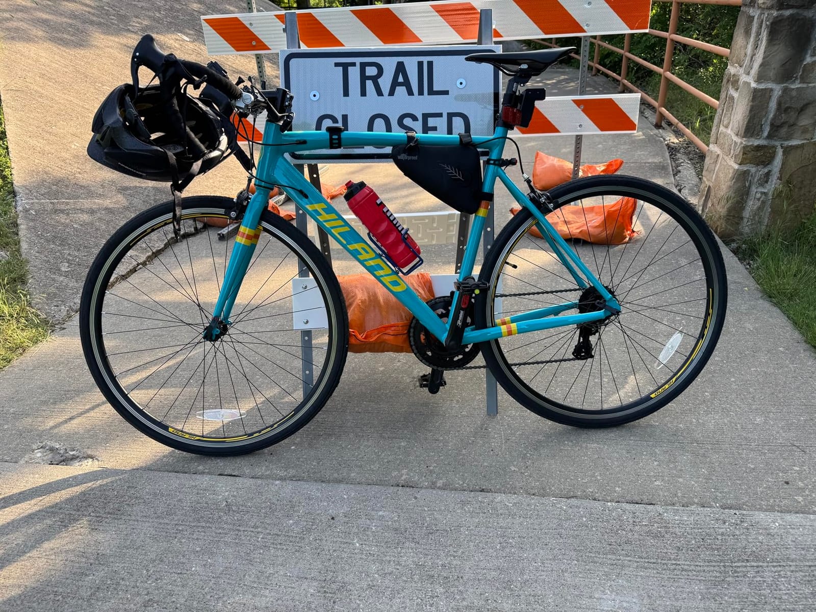 HILAND 700C Road Bike for Adults, 14 Speeds Racing Bicycle, Lightweight Aluminum Frame, Caliper Brakes customer photo 1