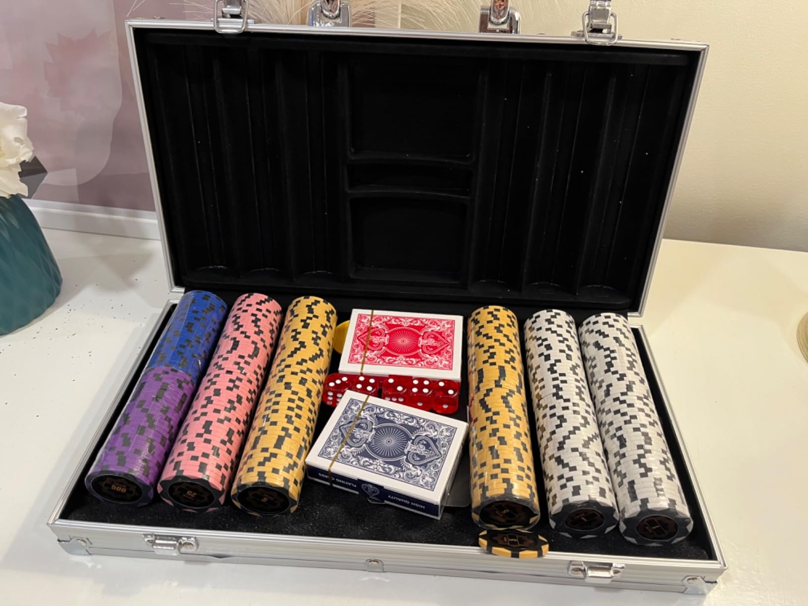 HEITOK 300-Piece Clay Poker Chip Set with Numbered 14g Chips Case | Complete poker chip set for 2 to 8 players with cards, dice, dealer and blind buttons for home games and travel customer photo 2