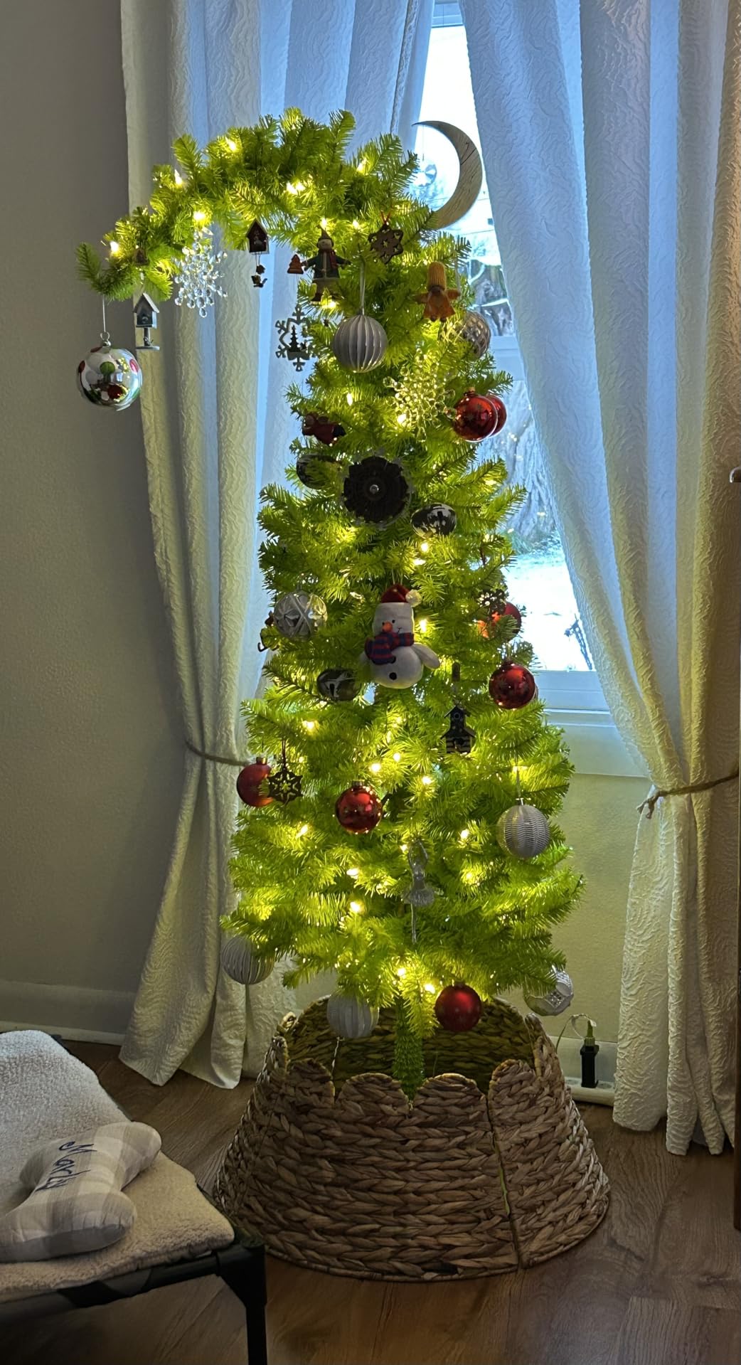 Holiday Cheer Heavy Duty Artificial Christmas Tree Storage Bag Fits Up to 9ft Tall, Waterproof with Durable Handles & Zipper Xmas Tree Storage Bag (RED) customer photo 2