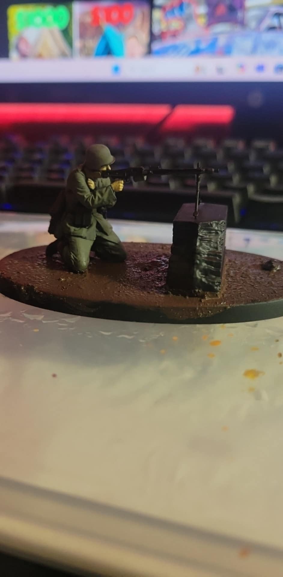 Tamiya 35386 1:35 Figure Set German MG Troops (5) with WW2 Faithful Replica, Model Building, Plastic Kit, Crafts, Hobby, Gluing, Model Kit, Assembly, Unpainted customer photo 2