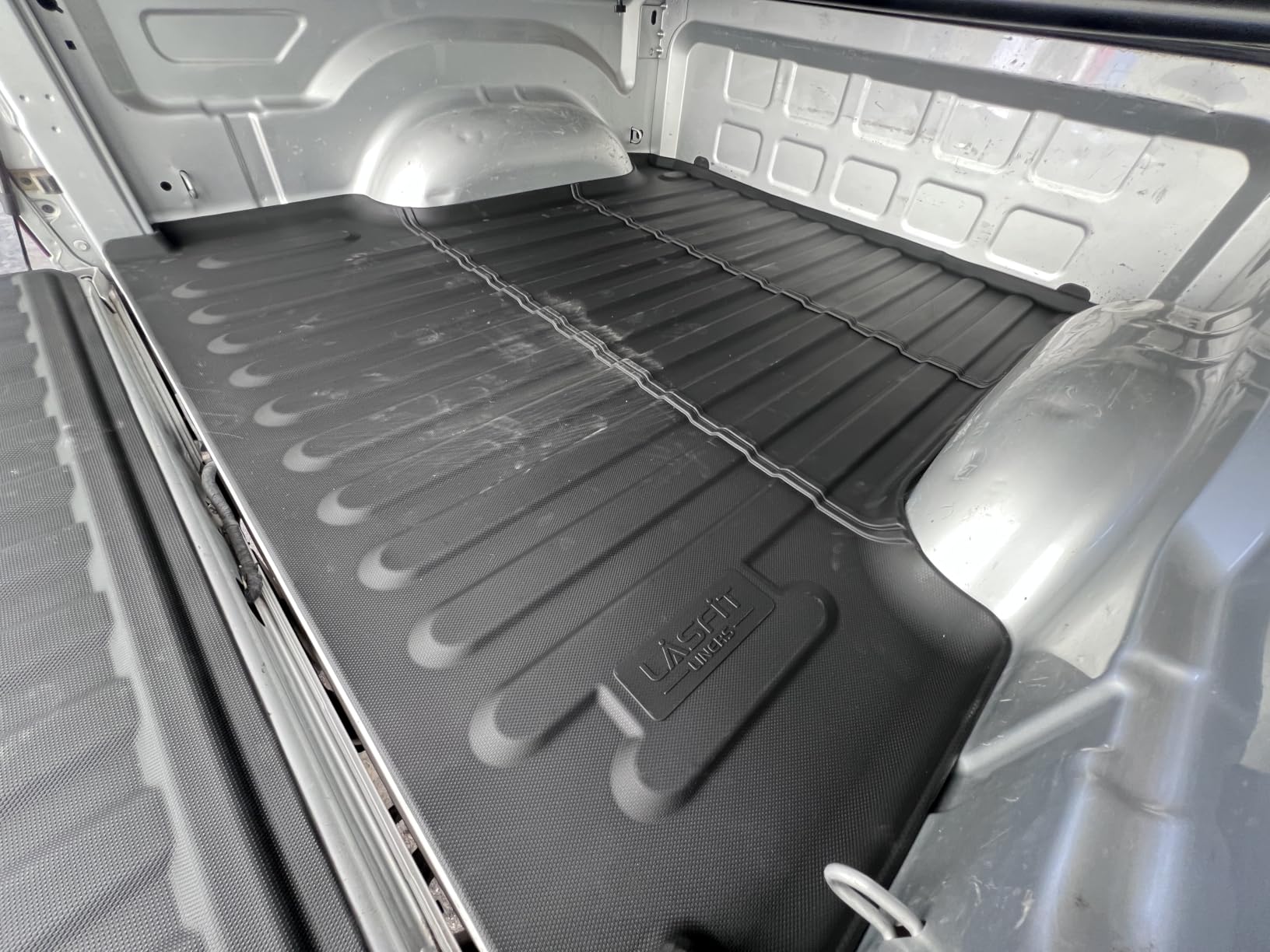 LASFIT Truck Bed Mat for Chevrolet Silverado/GMC Sierra 1500 2019-2026 | 5.8FT Bed customer photo 1