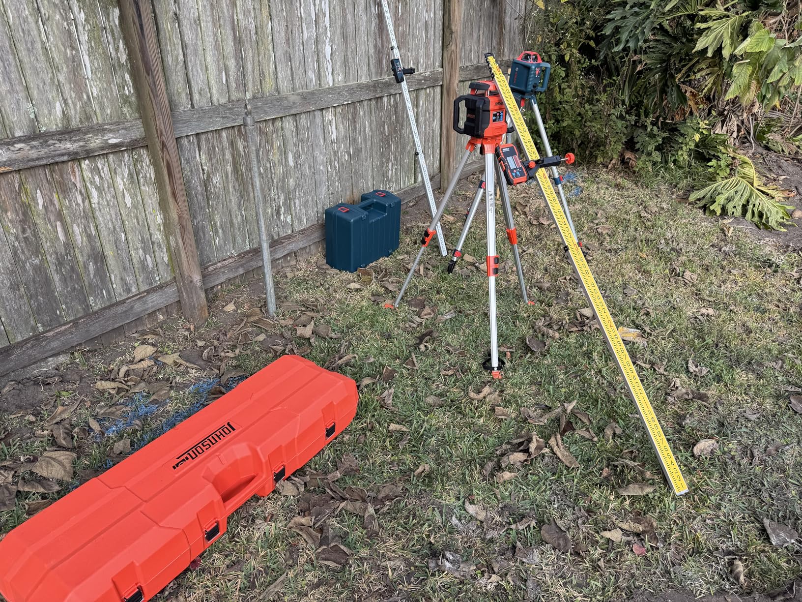 Johnson Level & Tool JRT300-RDHV-S Self-Leveling Red Dual Slope Rotary Laser System, 4,000FT Range, Lithium Ion Batteries, Magnetic Target, Laser Detector, Remote Control, Tripod and 13 FT Grade Rod customer photo 1