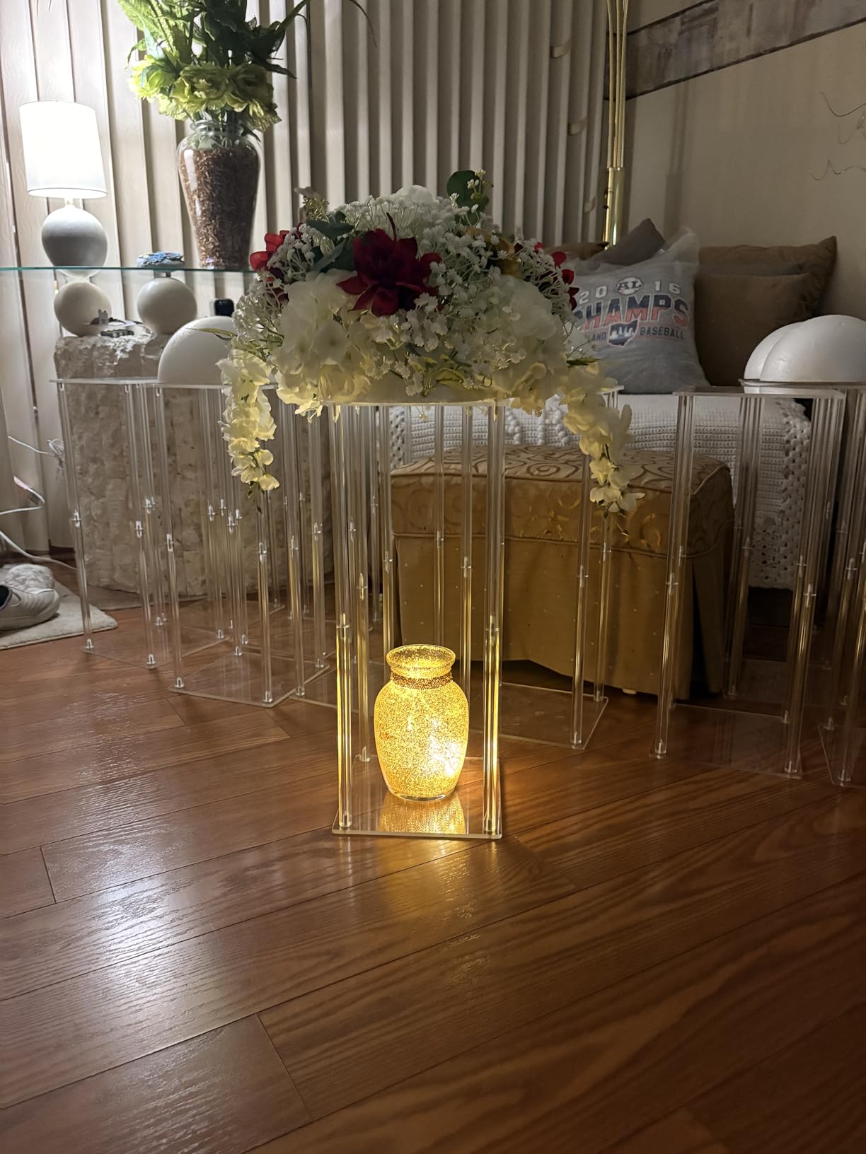 Geetery 8 Pieces Tall Acrylic Vase Wedding Centerpieces Clear Flower Stand Column Geometric Floral Vase Elegant Display Holder for Birthday Party Wedding Table Decorations (20 Inch) customer photo 2