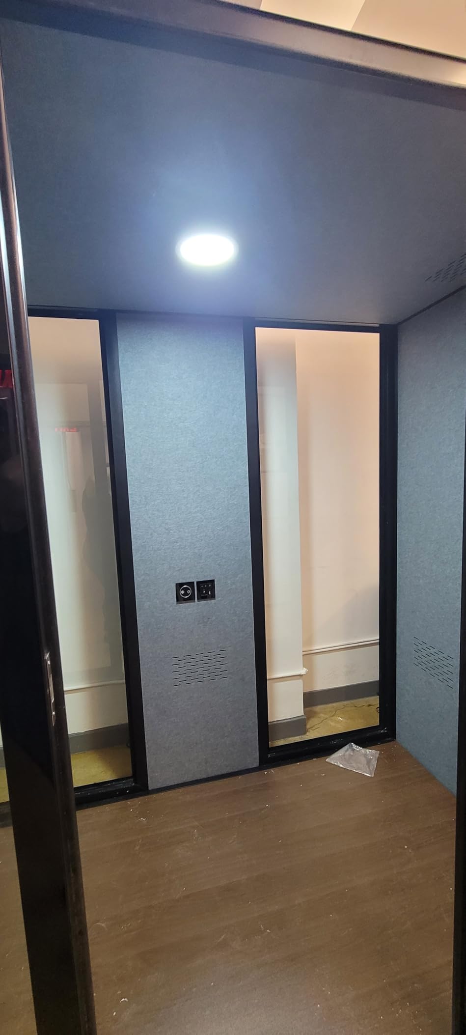 Generic Portable Soundproof Pod for Enhanced Privacy and Productivity (3XL) customer photo 1