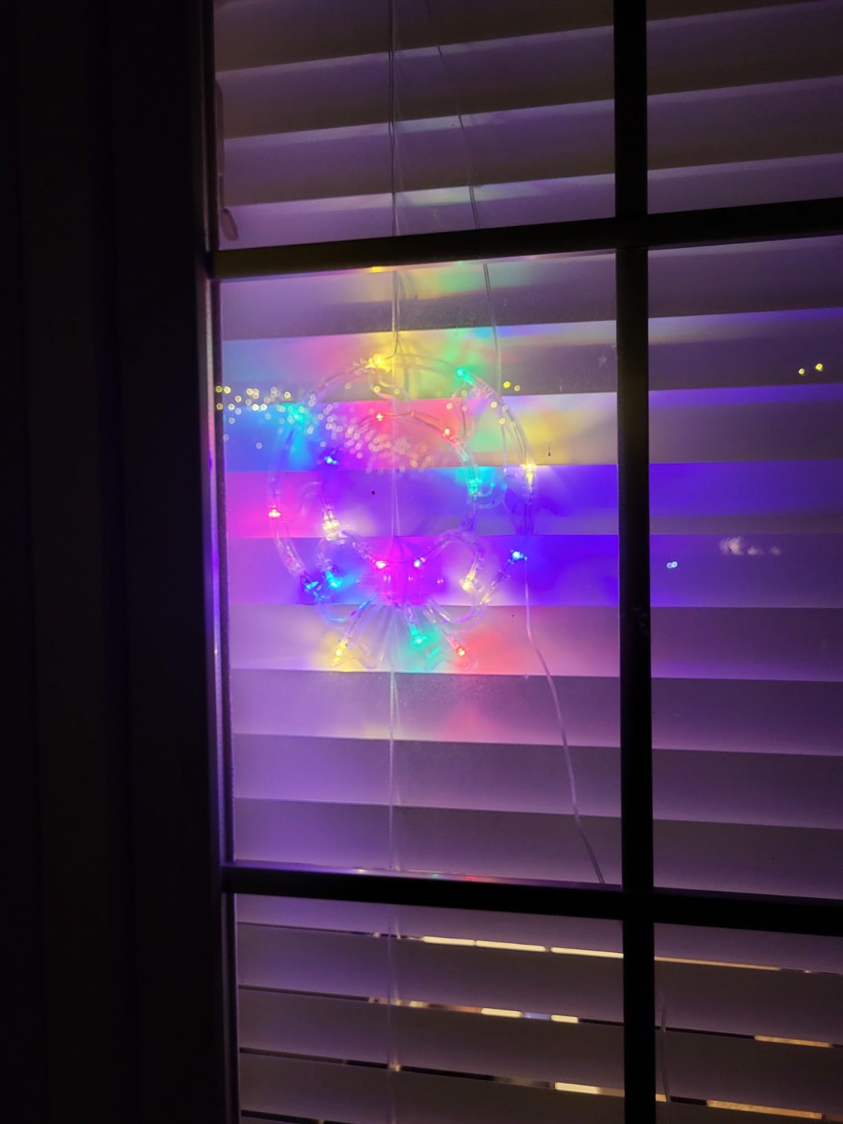 Christmas Window Decorations, 3 Pack USB Multicolor Wreath, Gift Box, Santa Claus Xmas Indoor Window Lights, 8 Flashing Modes LED Lights for New Year, Home, Party, Room Decors customer photo 2