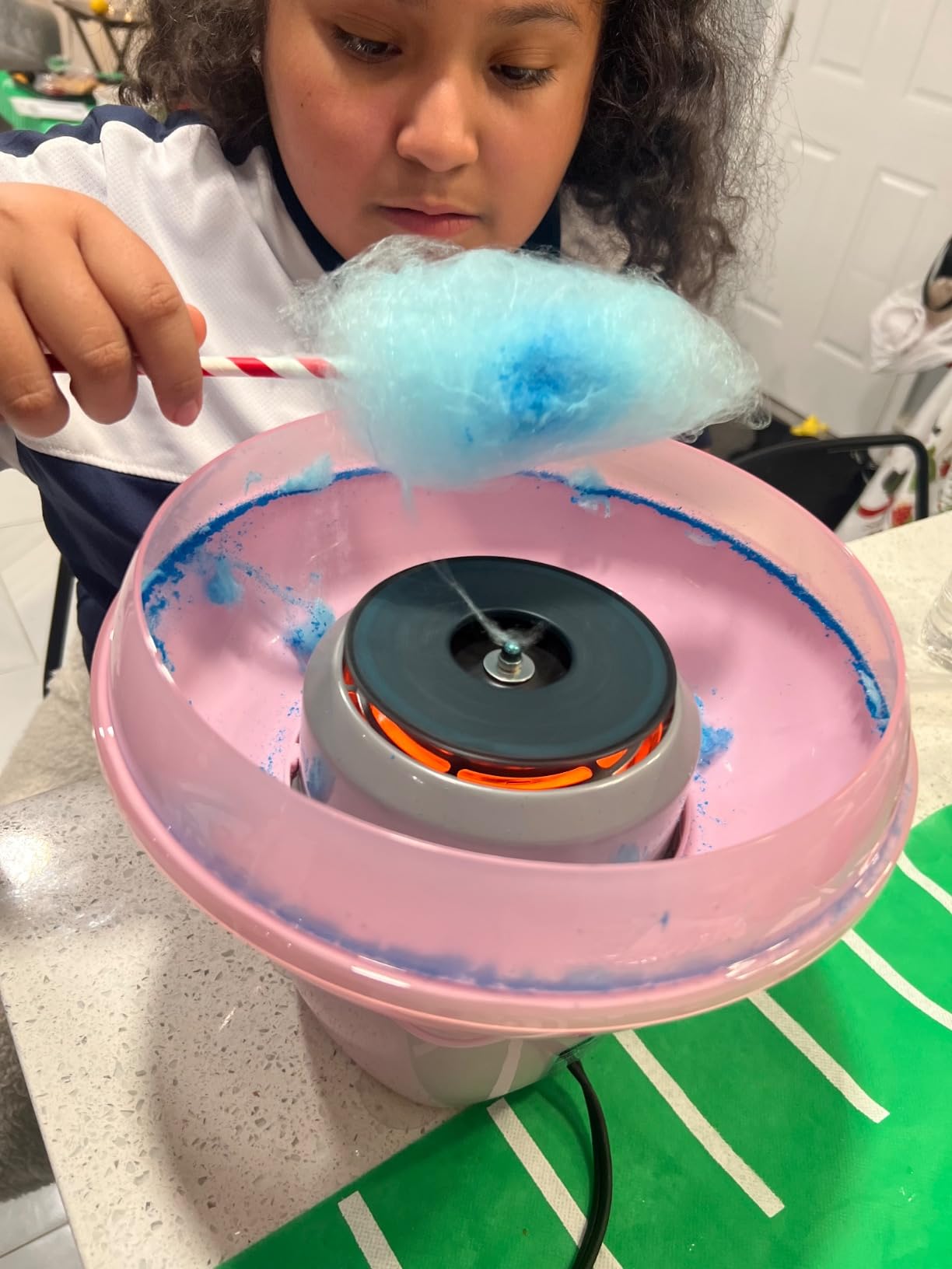 Cotton Candy Machine, Mini Cotton Candy Maker for Kids, Pink Vintage Candy Maker for Christmas Gift, Home, Birthday Family Party, Includes 20 Cotton Candy Sticks & Sugar Scoop customer photo 1