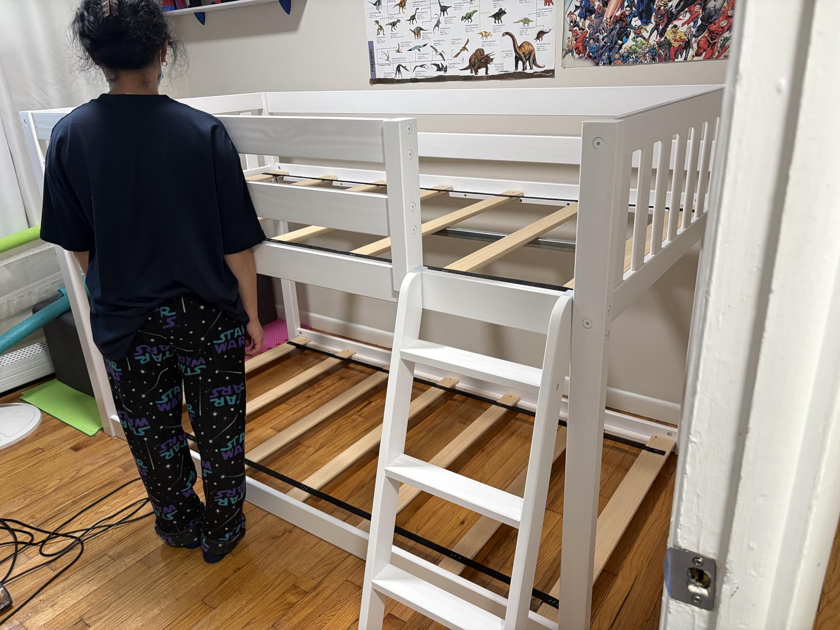 Max & Lily Fundamental Twin Low Bunk Bed, Kids Solid Wood Modern Bed Frame with Strong Wooden Slats, Non-Toxic Finishes, High Weight Capacity, Pecan customer photo 1