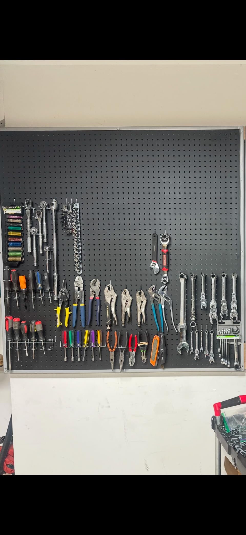 300-Piece Pegboard Hook Set, Pegboard Organizer Accessories for Hanging, Durable Metal Hooks for Tool Organization, Garage, Workshop, and Craft Storage customer photo 2