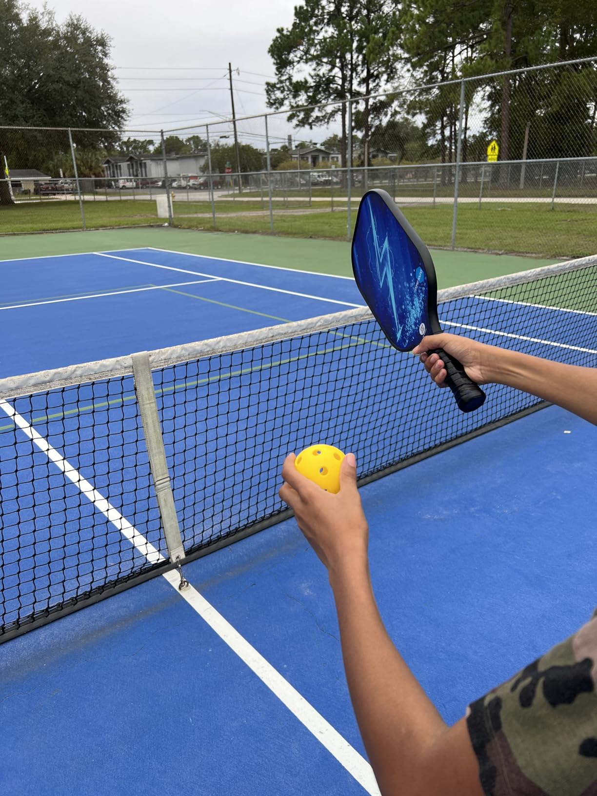 Pickleball Paddles Set of 2 or 4, USAPA Approved Fiberglass Pickleball Racket Set with 4 Outdoor Pickleballs and 1 Carrying Case customer photo 2