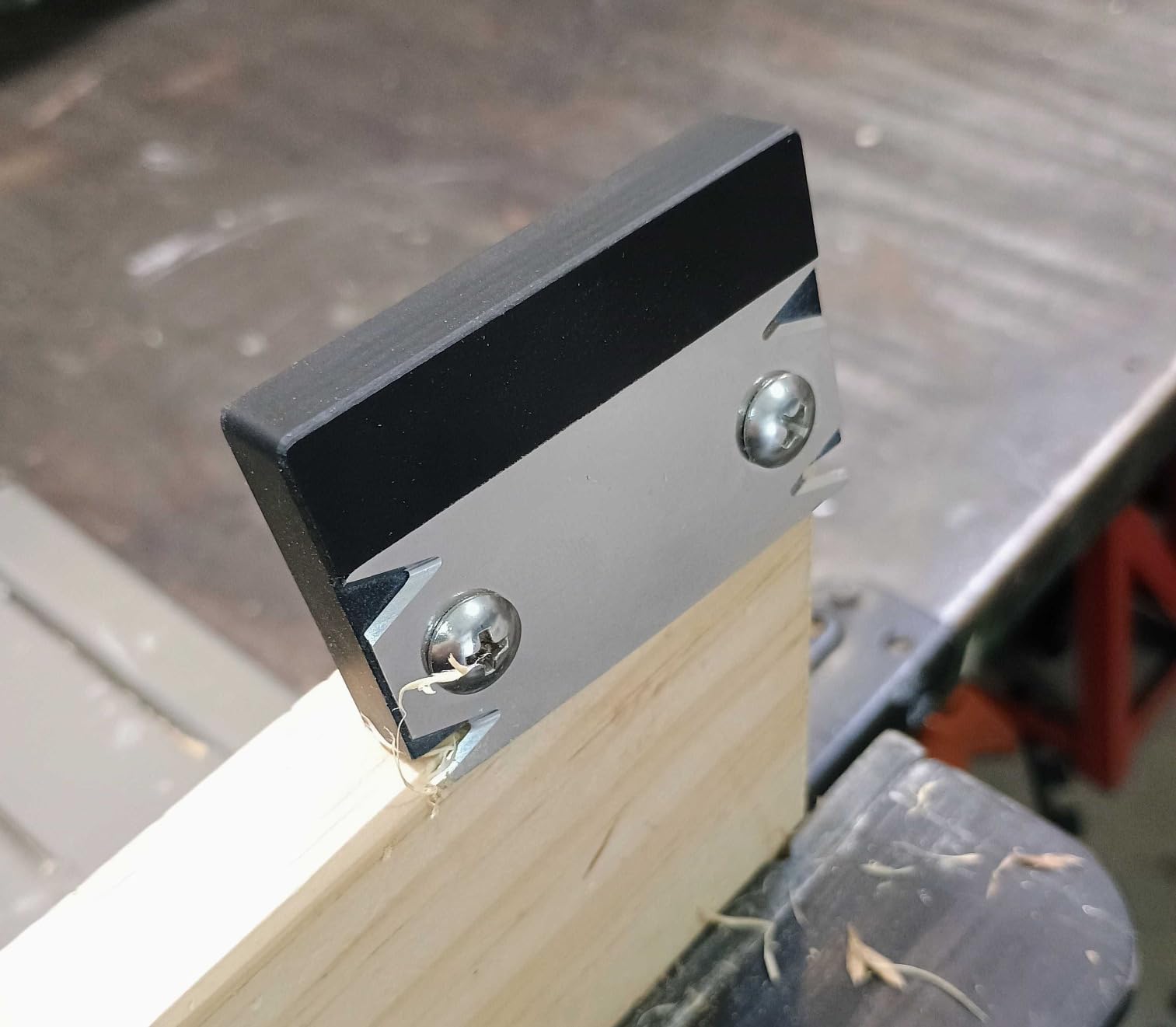 NECAMOCU Edge Banding Trimmer, Upgraded Mini Edge Band Trimmer & Cutter | Stainless Steel Blade Veneer Edge Trimmer for Woodworking customer photo 1