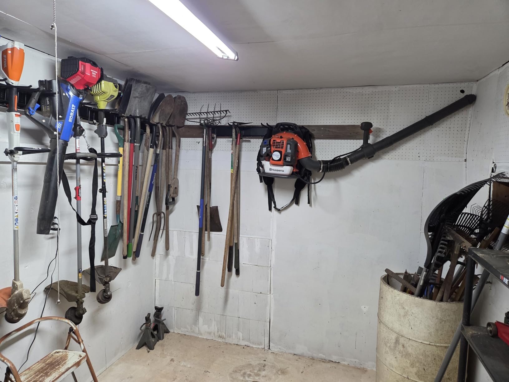 PIYILO 48 in Garage Tool Organizer Wall Mount, Adjustable Tool Storage Rack | Heavy-duty 360 LBS, Double-Layer Hooks, Wear & Tear Resistant, Soft Anti-Scratch Hook Sleeves, For Yard Tools, Shovels, Shed customer photo 2