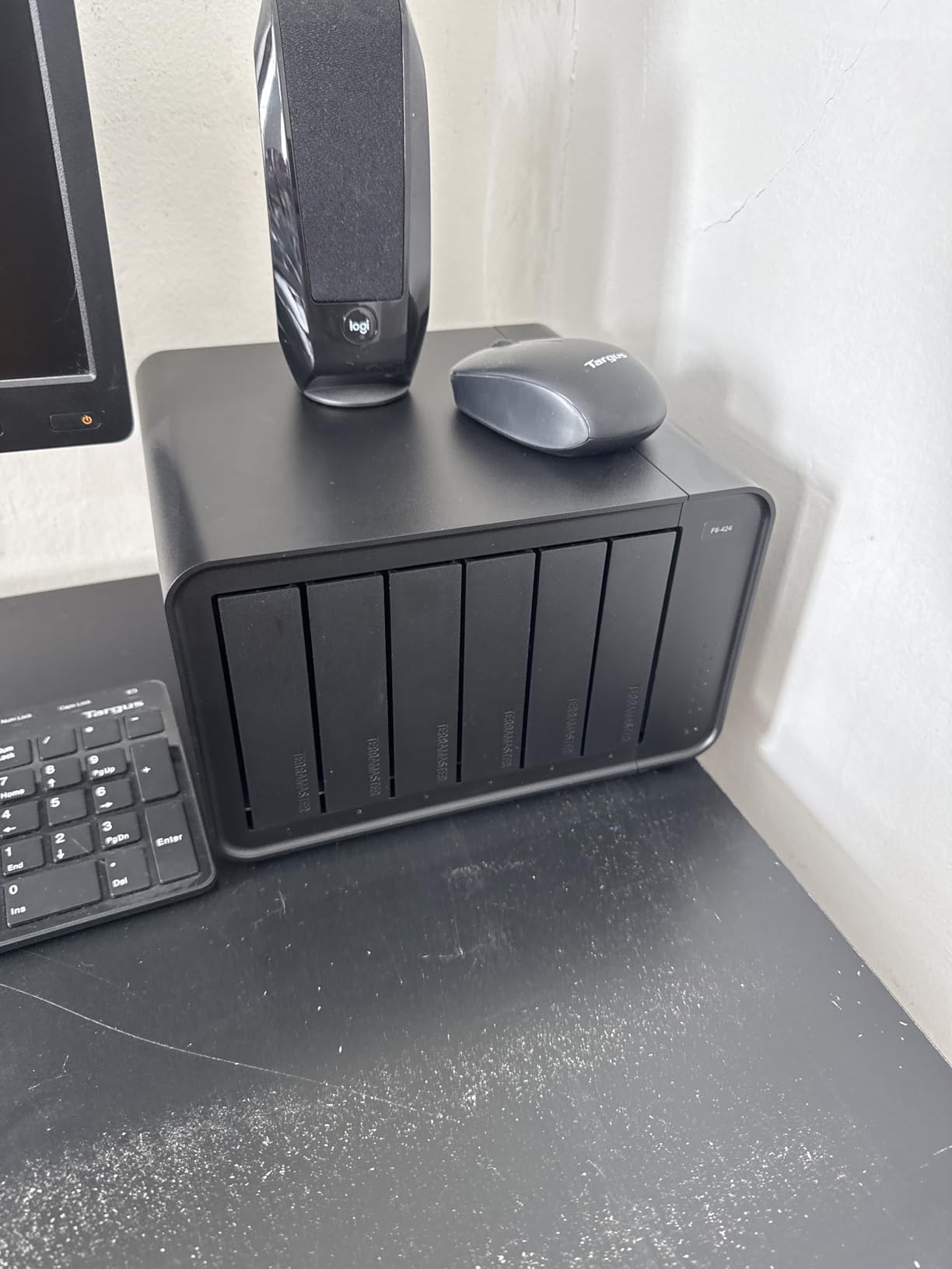 TERRAMASTER F6-424 NAS 6-Bay, Intel N95 4-Core CPU, 8GB DDR5 (Diskless) | Dual 2.5GbE Ports, Network Attached Storage with High Performance (Diskless) customer photo 1