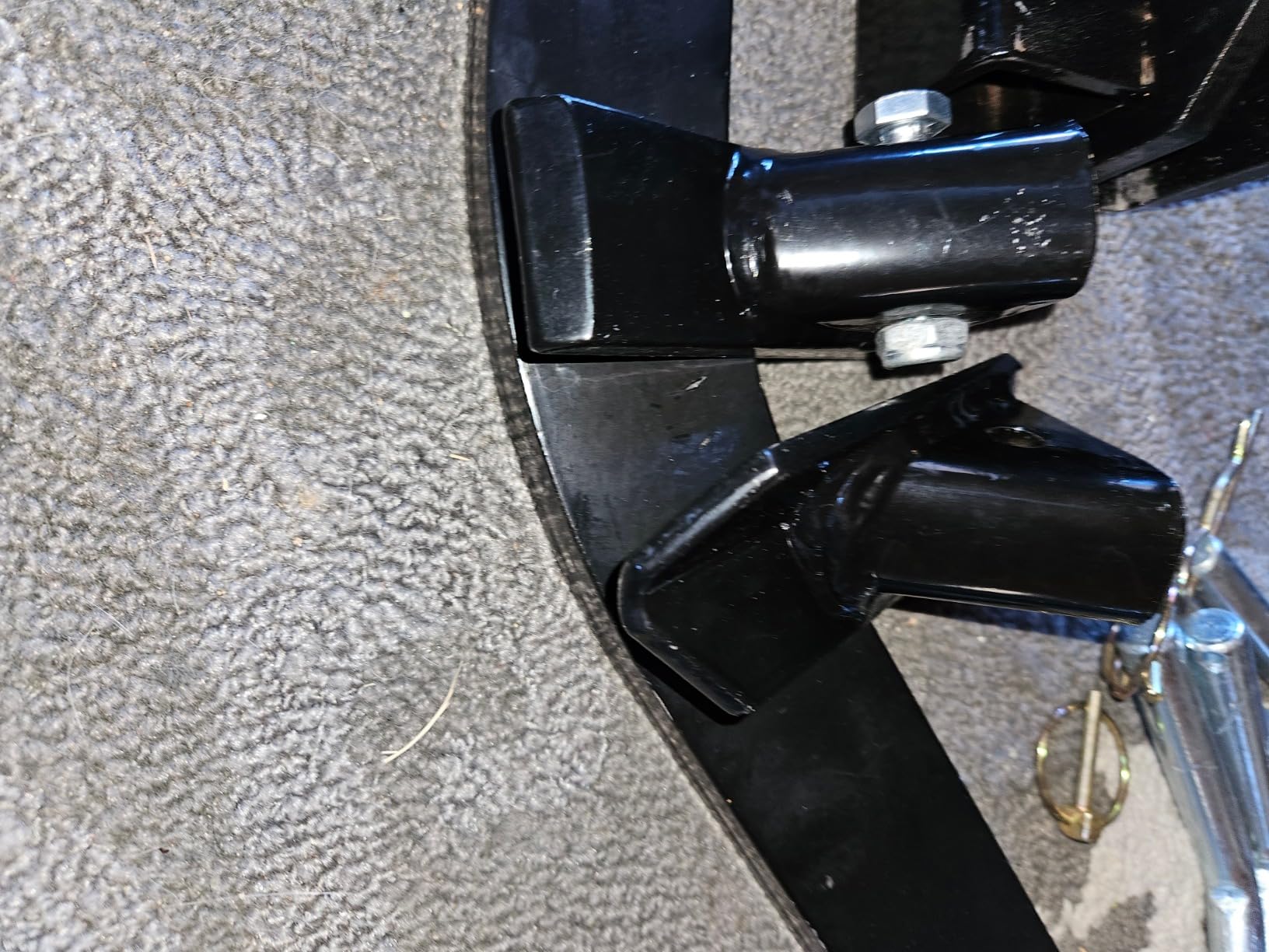 Hitch Mounted Ripper, 16'' Scarifier Shank, Updated Heavy Duty Hitch Lawn Trencher, Middle Buster Plow for CAT 0&1,3-Point Quick Hitch Tractors, 20mm Thicken Sub Soil Shank with 2 Ripper Teeth customer photo 1