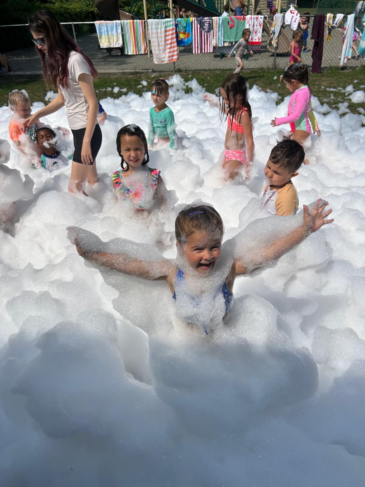 1000W Heavy Duty Foam Machine, Pool Water Toys for Kids & Adults, Holiday & Birthday Girls & Boys, Commercial Outdoor Foam Blaster for Party Events - Summer Water Toy with Adjustable Cannon customer photo 1